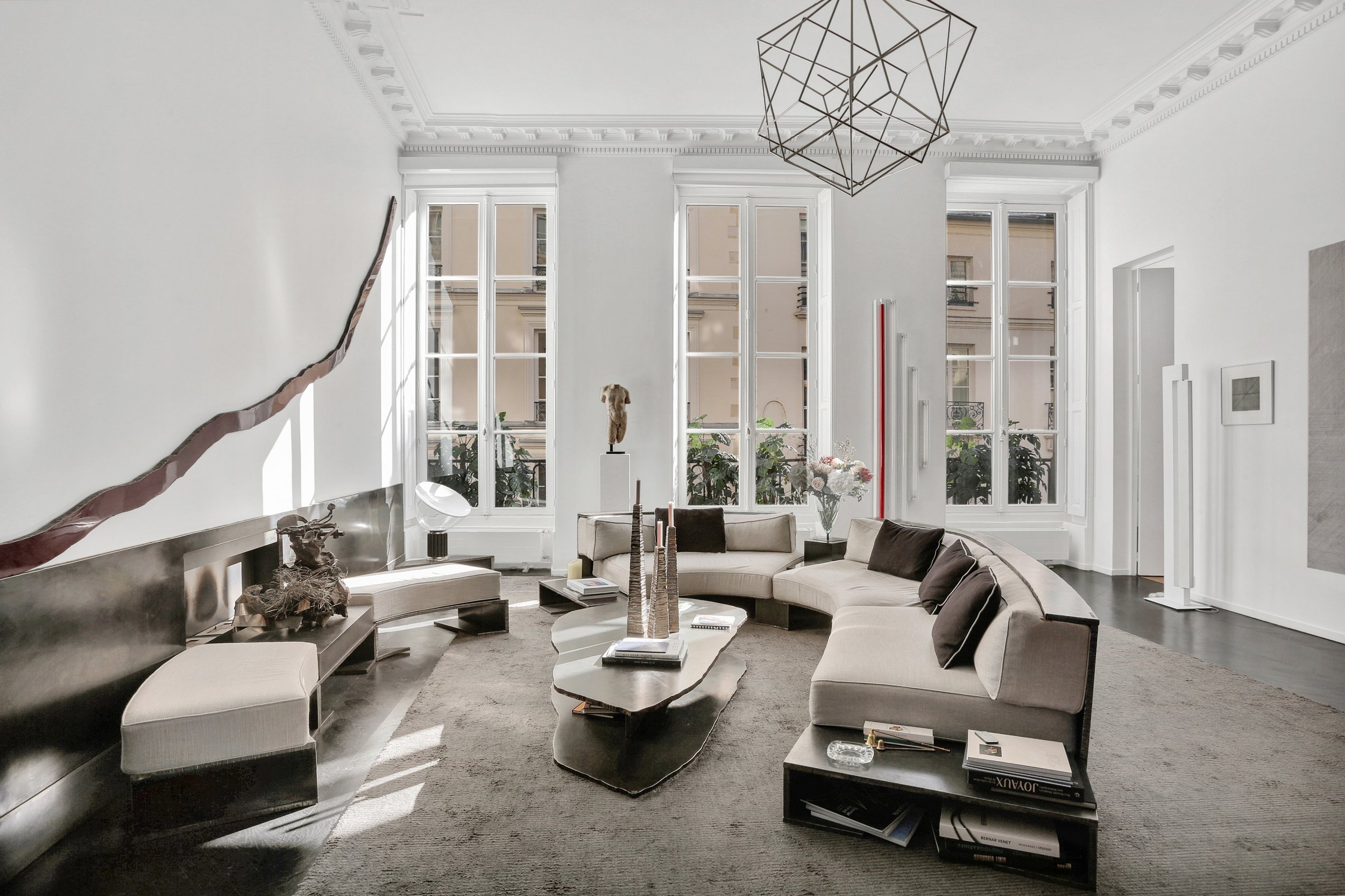A Paris Apartment in an 18th-Century Townhouse Near the Luxembourg Gardens