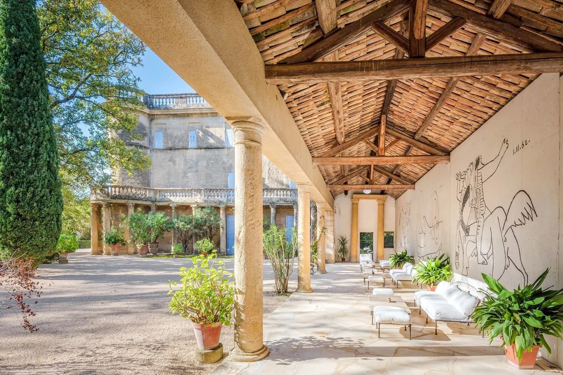 picasso-chateau-uzes-murals-5.webp