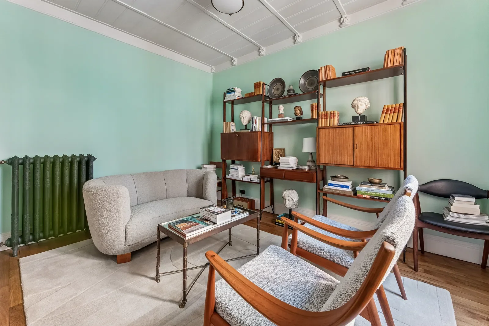 francis-york-restored-art-nouveau-apartment-castel-beranger-paris-hector-guimard-8.webp