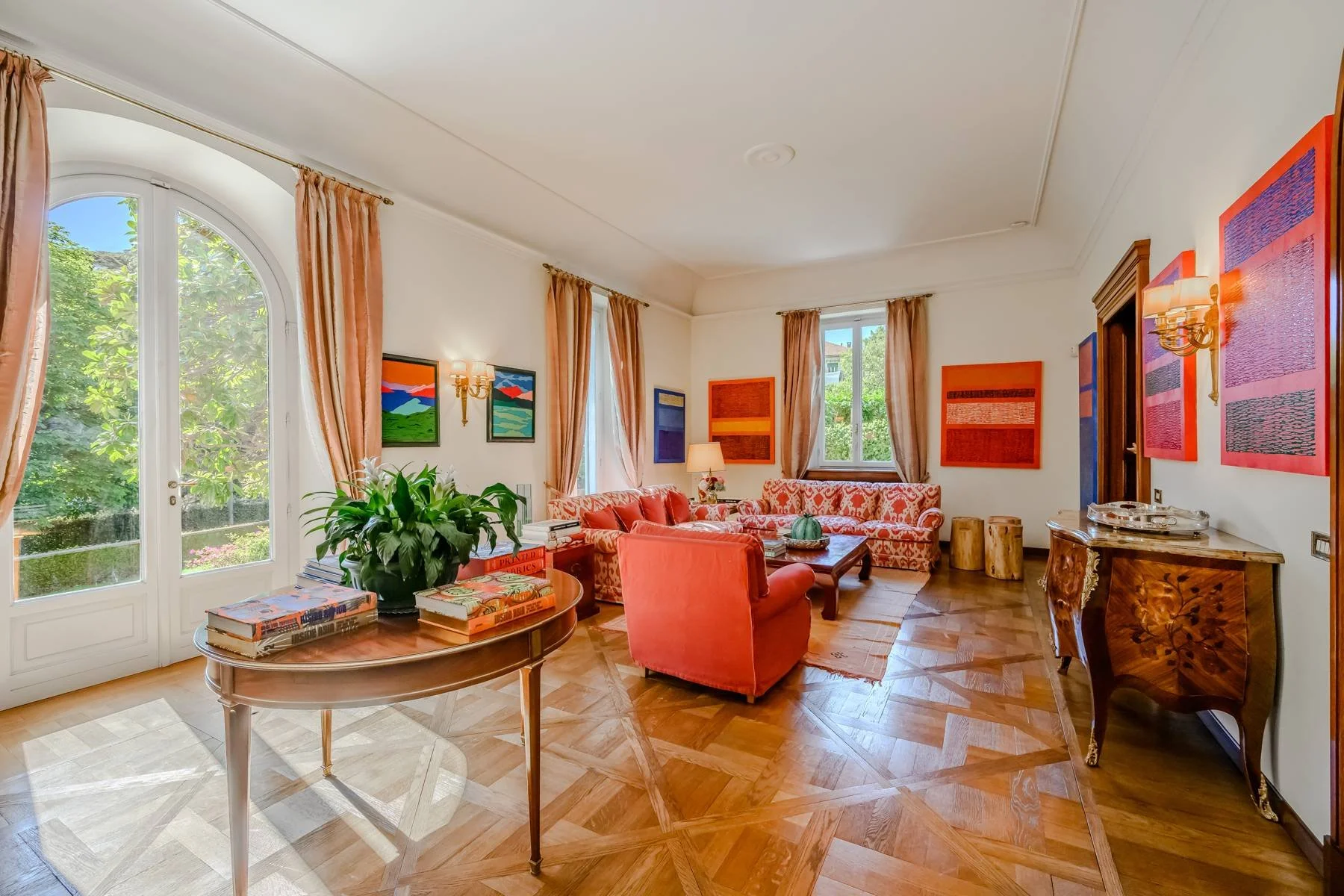 francis-york-private-villa-steps-from-villa-deste-cernobbio-lake-como-Concorso-dEleganza-italy-sothebys-international-realty-8.jpg