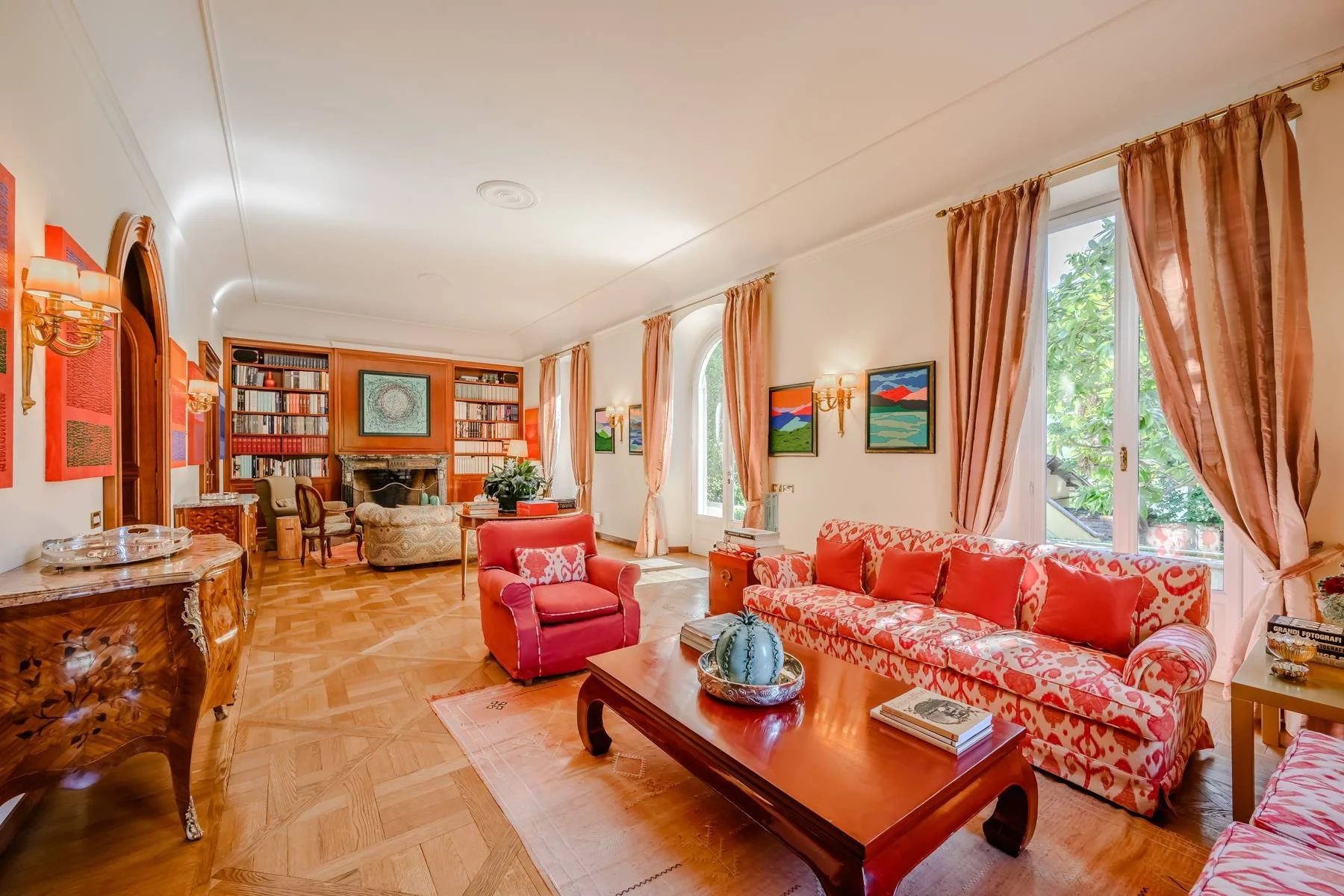 francis-york-private-villa-steps-from-villa-deste-cernobbio-lake-como-Concorso-dEleganza-italy-sothebys-international-realty-9.jpg