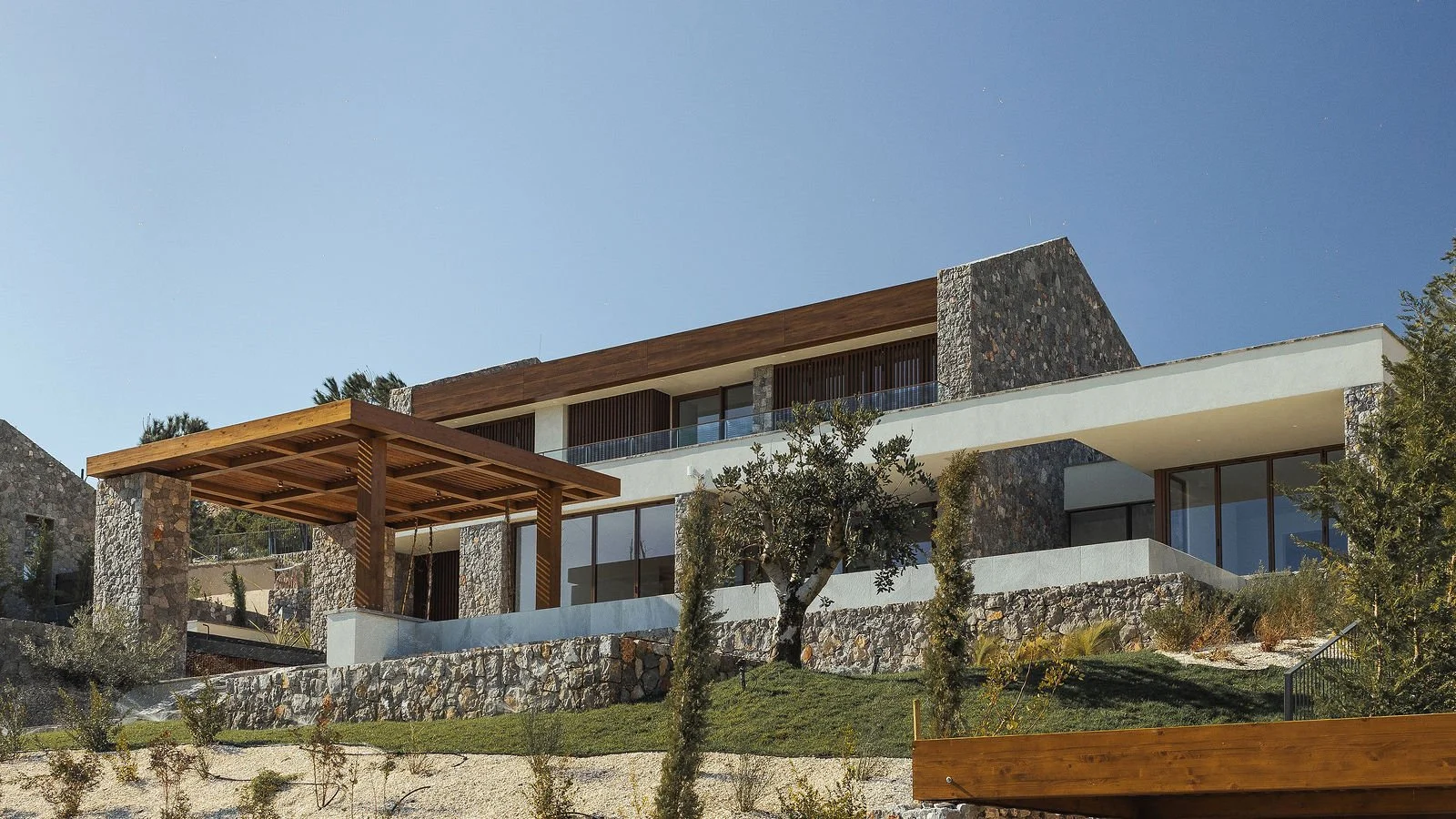 francis-york-private-villa-lustica-bay-the-peaks-golf-course-bay-of-kotor-montenegro-sothebys-international-realty-79.jpg