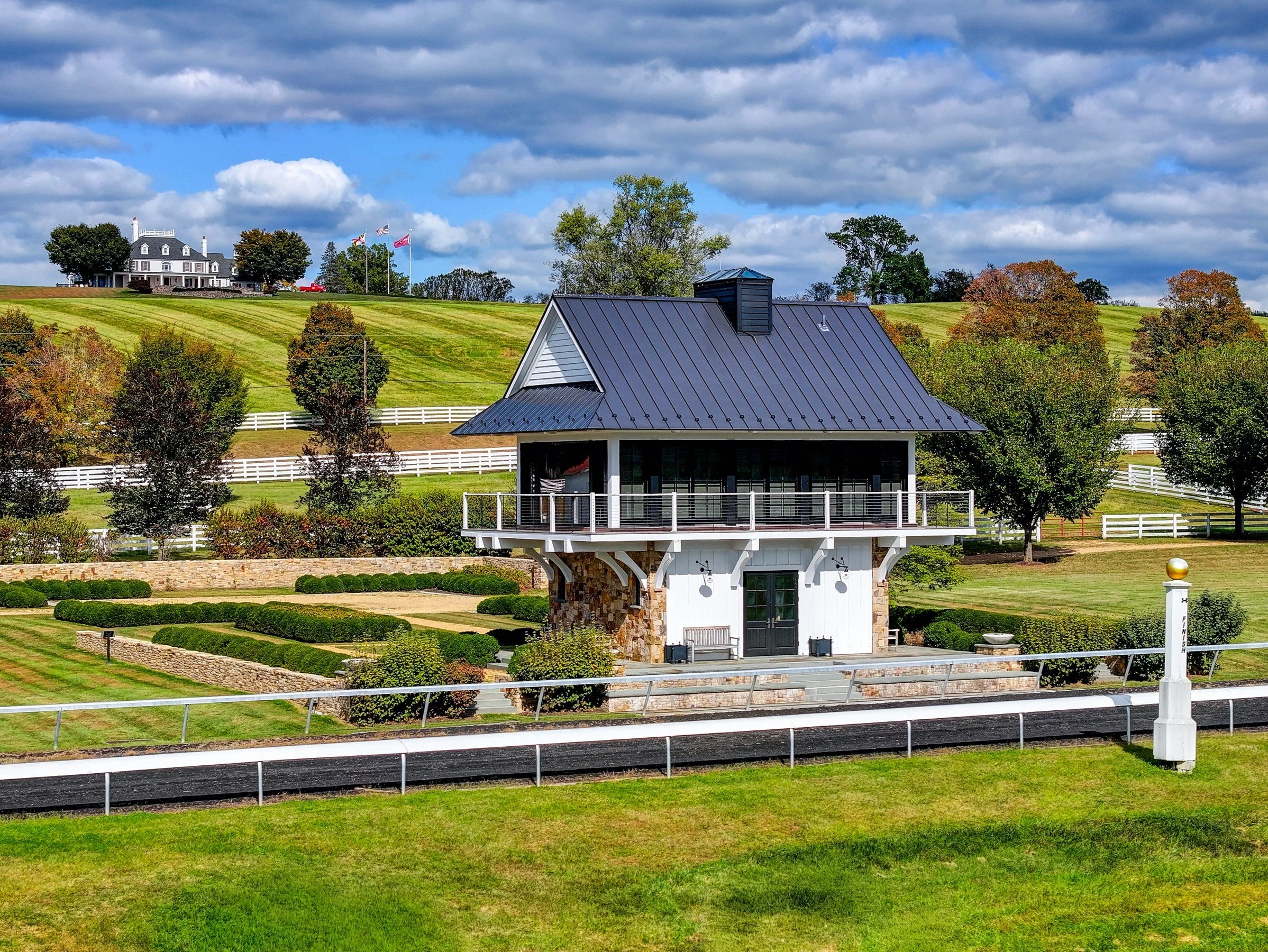 francis-york-sagamore-farm-vanderbilt-under-armour-maryland-equestrian-estate-1.jpg