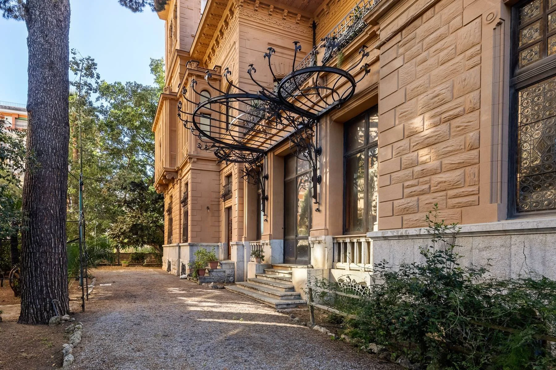 francis-york-villa-virginia-palermo-liberty-villa-sicily-italy-sothebys-2.jpg