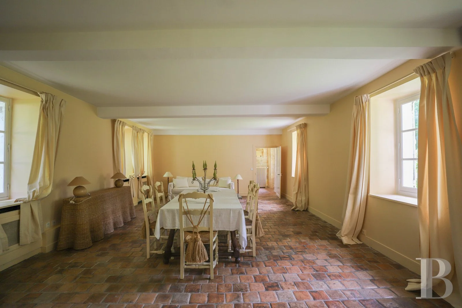 francis-york-17th-century-water-mill-country-house-vexin-near-paris-patrice-besse-1.jpg