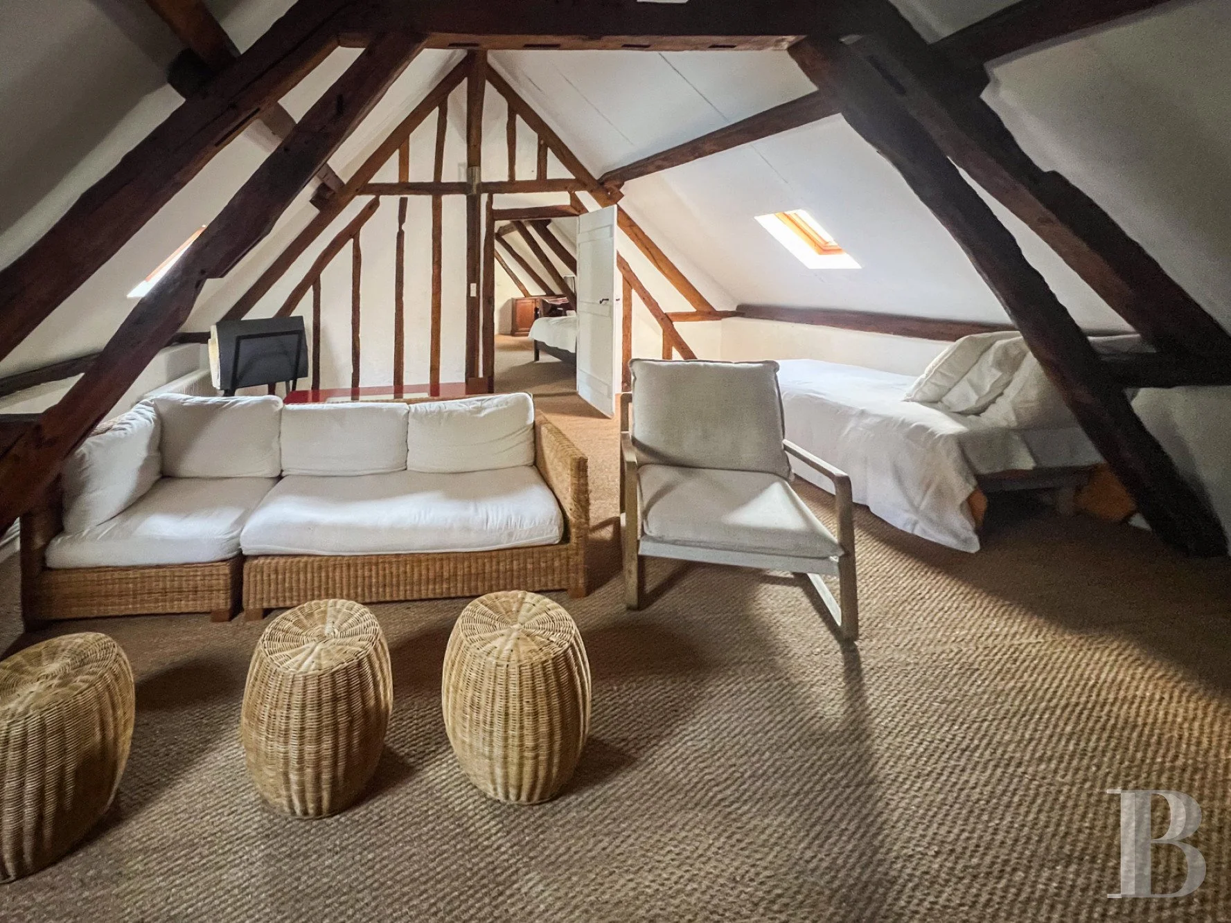 francis-york-17th-century-water-mill-country-house-vexin-near-paris-patrice-besse-4.jpg