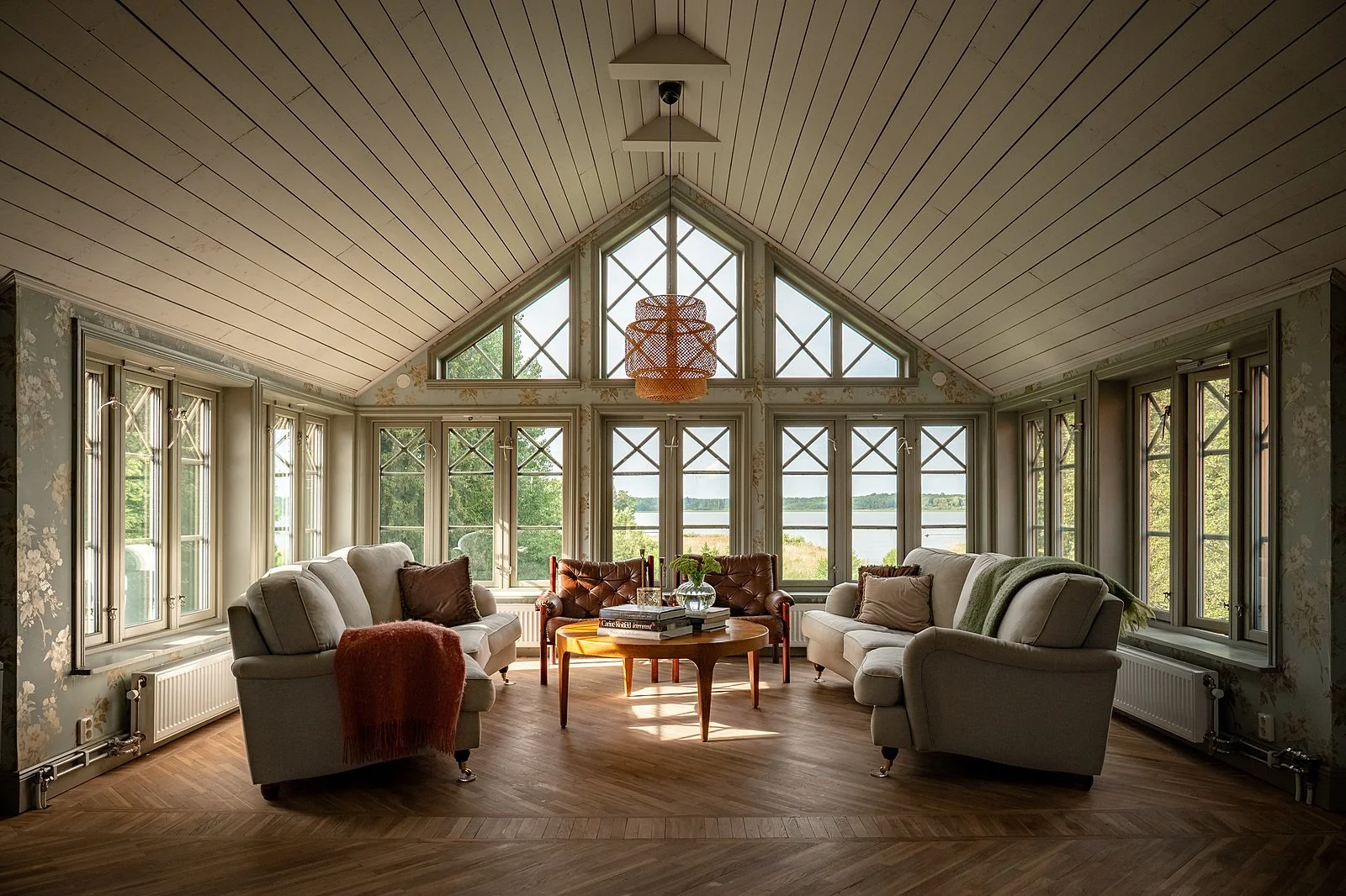 francis-york-lakefront-swedish-farmhouse-equestrian-estate-near-stockholm-2.jpeg