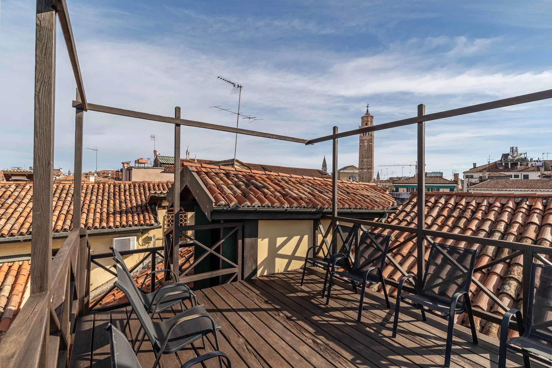 francis-york-frescoed-palazzo-residence-campo-santo-stefano-venice.-34.jpg