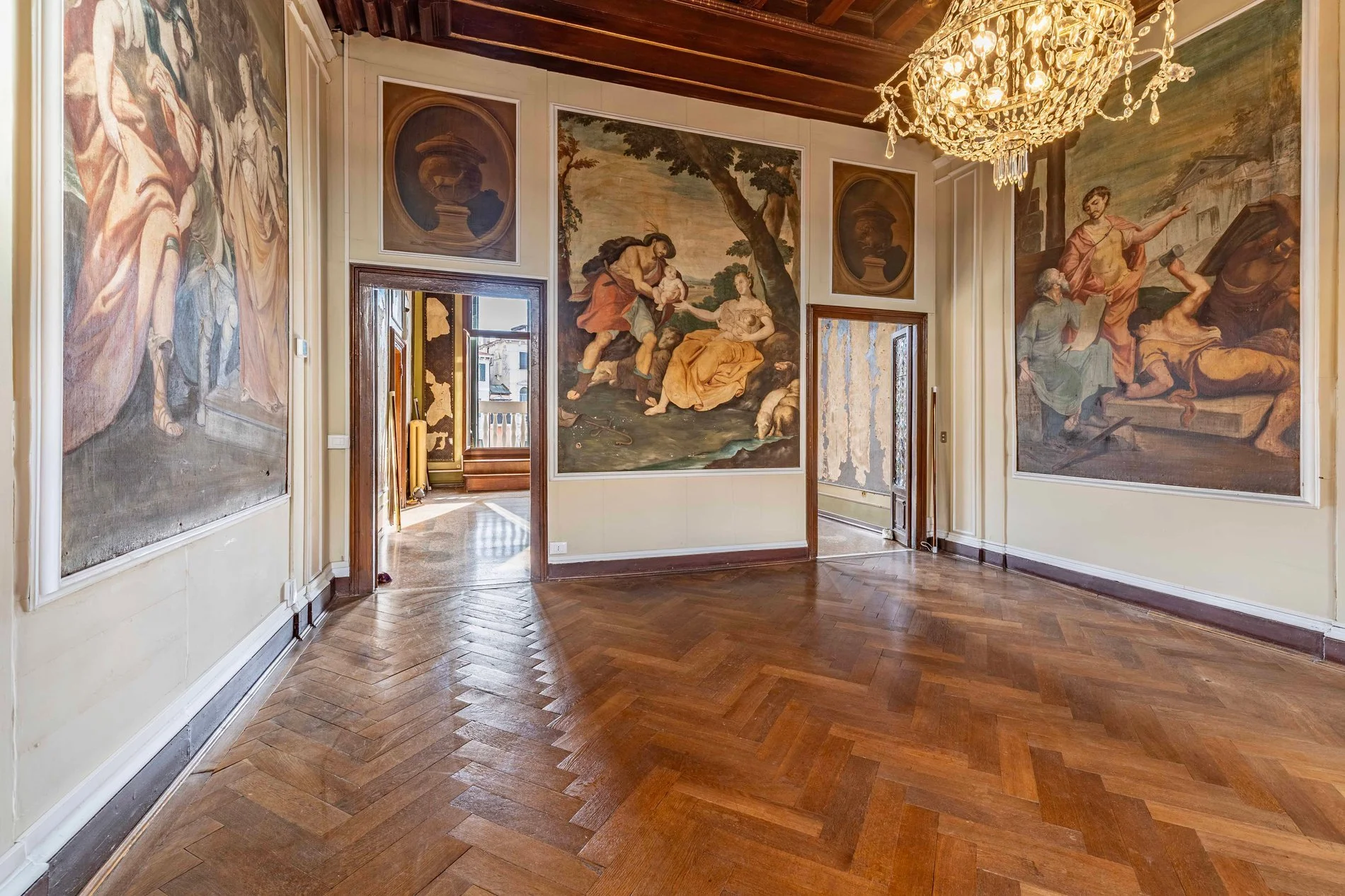 francis-york-frescoed-palazzo-residence-campo-santo-stefano-venice.-24.jpg