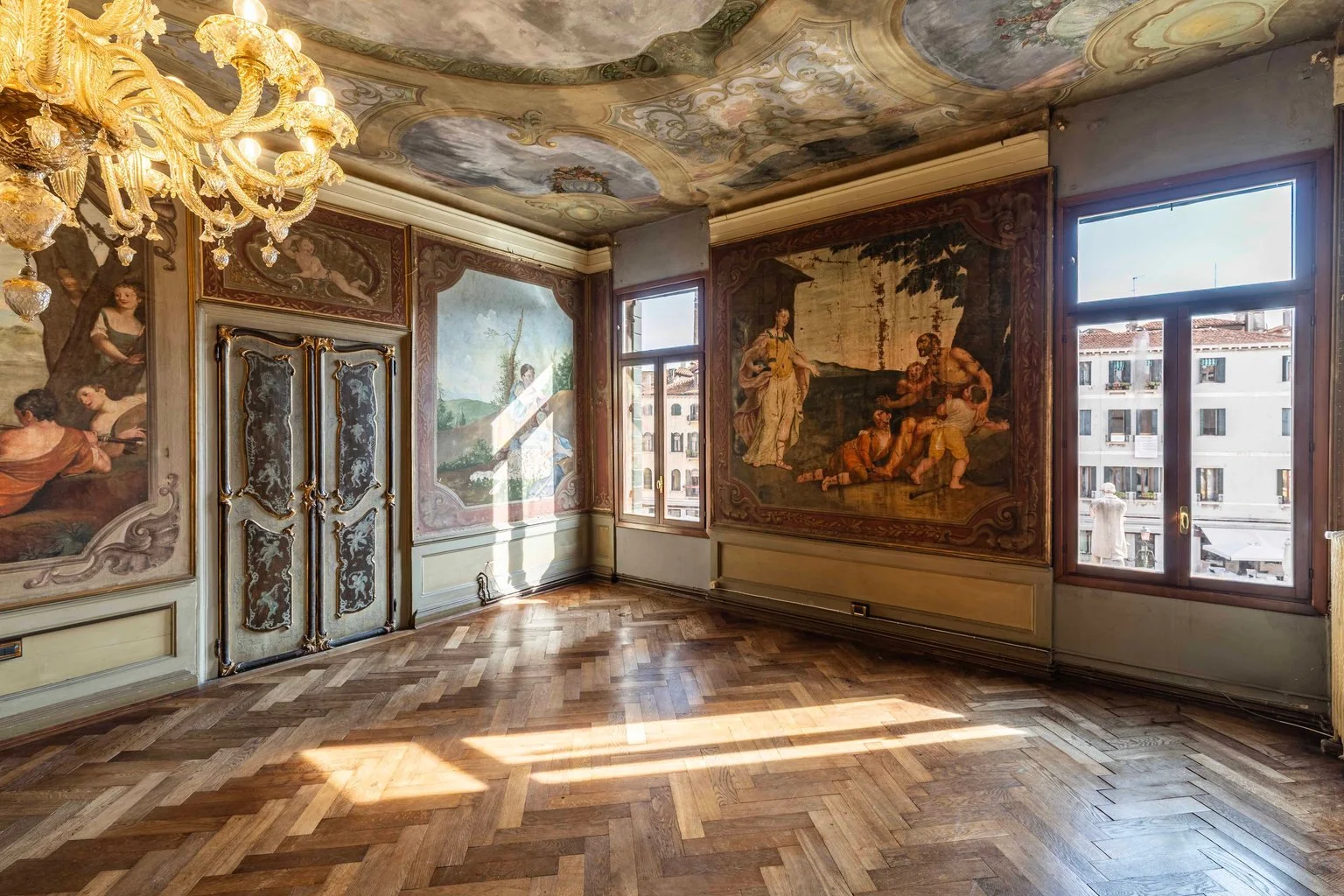 francis-york-frescoed-palazzo-residence-campo-santo-stefano-venice.-7.jpg