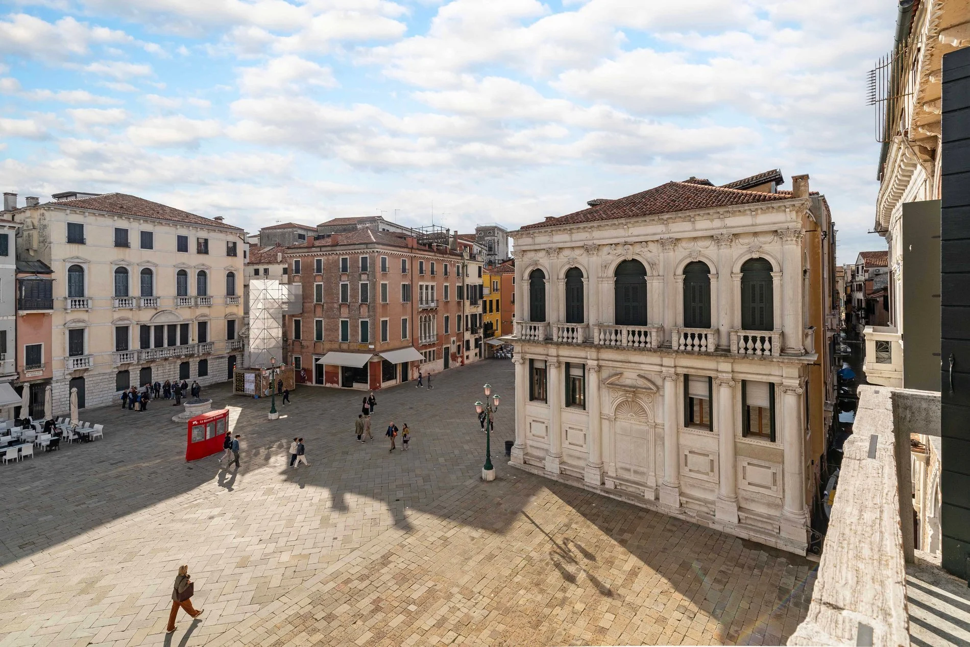 francis-york-frescoed-palazzo-residence-campo-santo-stefano-venice.-44.jpg
