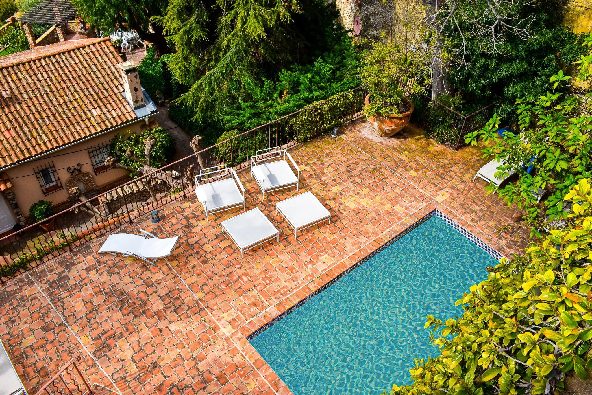 francis-york-laumonerie-roquebrune-cap-martin-grace-kelly-garden-8.jpeg