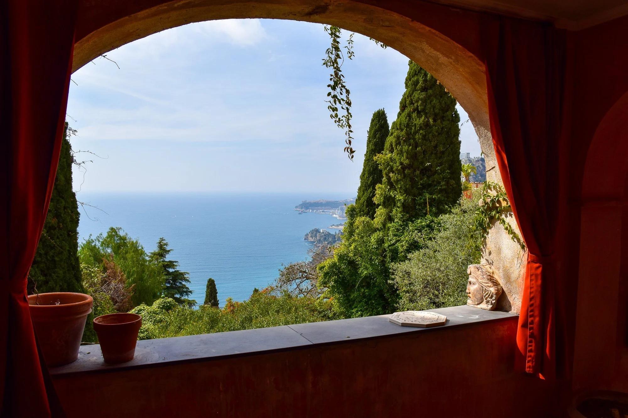 francis-york-laumonerie-roquebrune-cap-martin-grace-kelly-garden-4.jpeg