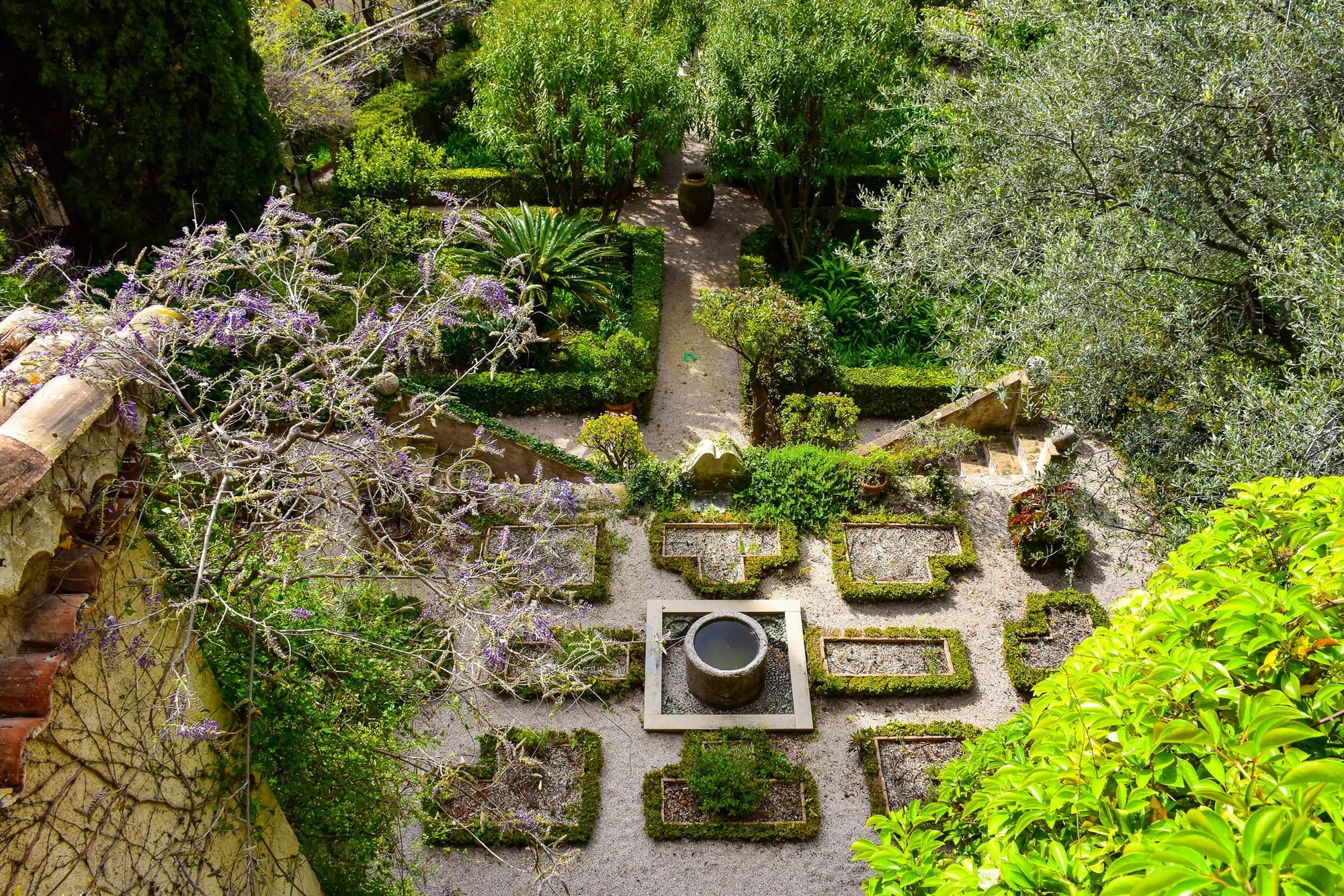 francis-york-laumonerie-roquebrune-cap-martin-grace-kelly-garden-35.jpeg