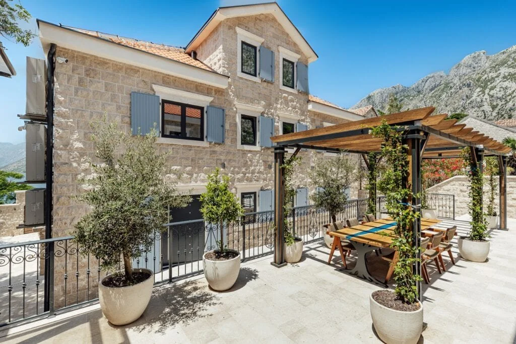 francis-york-montenegro-villa-ljuta-for-sale-8.jpg