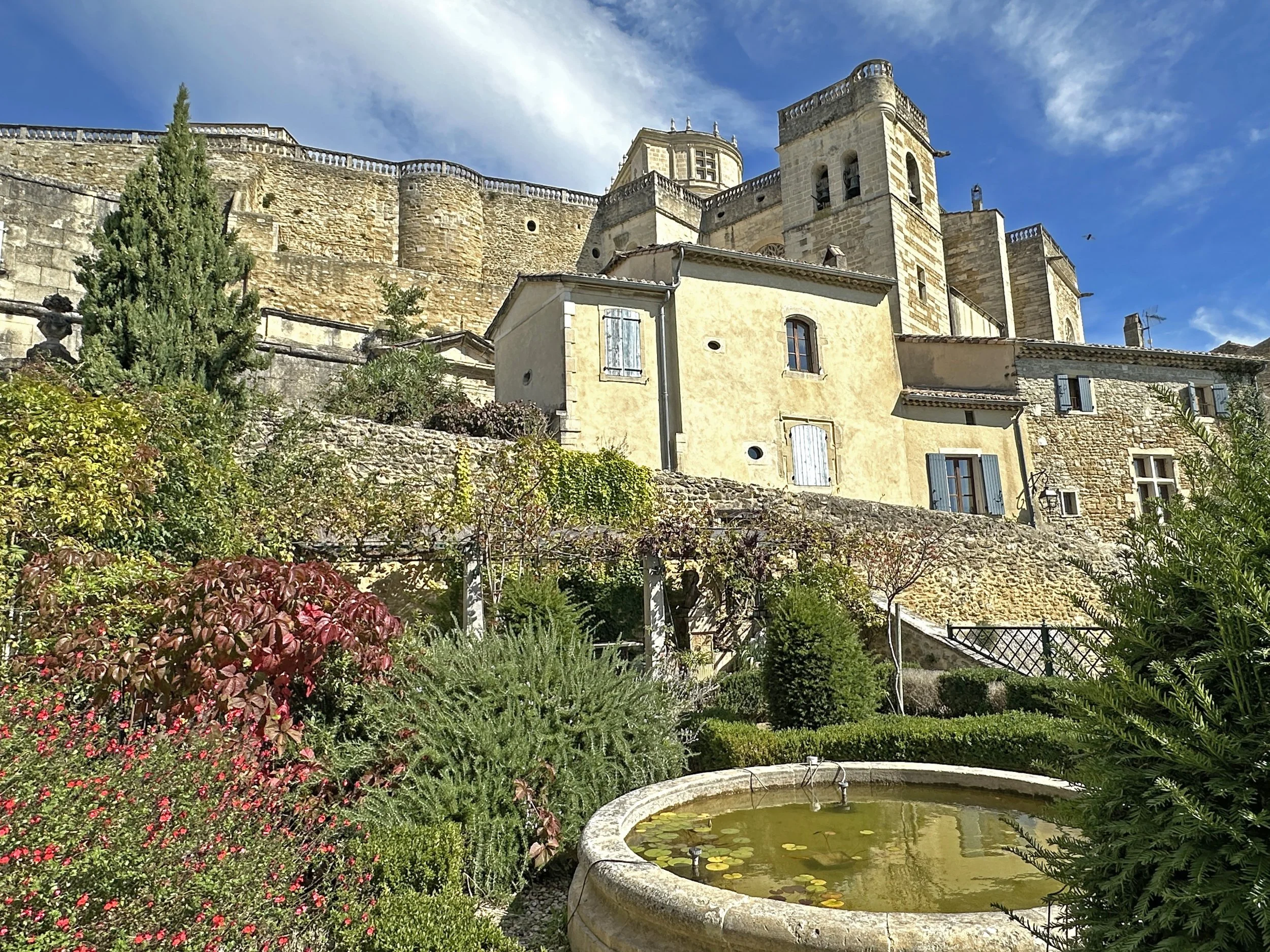 francis-york-16th-century-private-mansion-grignan-france-15.jpg