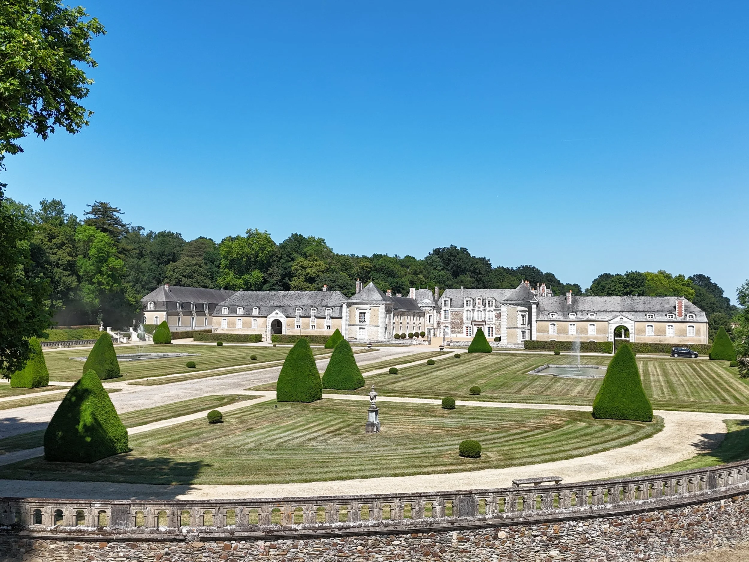 francis-york-anjou-chateau-kings-horses-denniel-immobilier-4.JPG