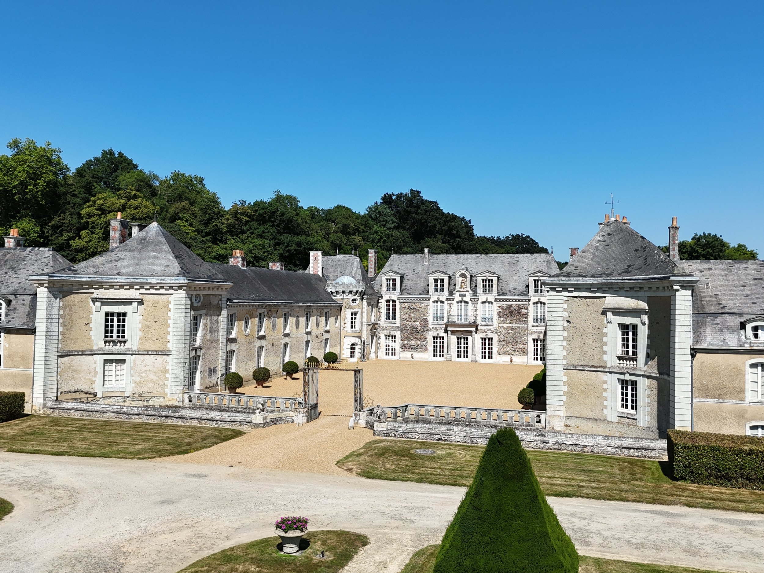 francis-york-anjou-chateau-kings-horses-denniel-immobilier-6.JPG