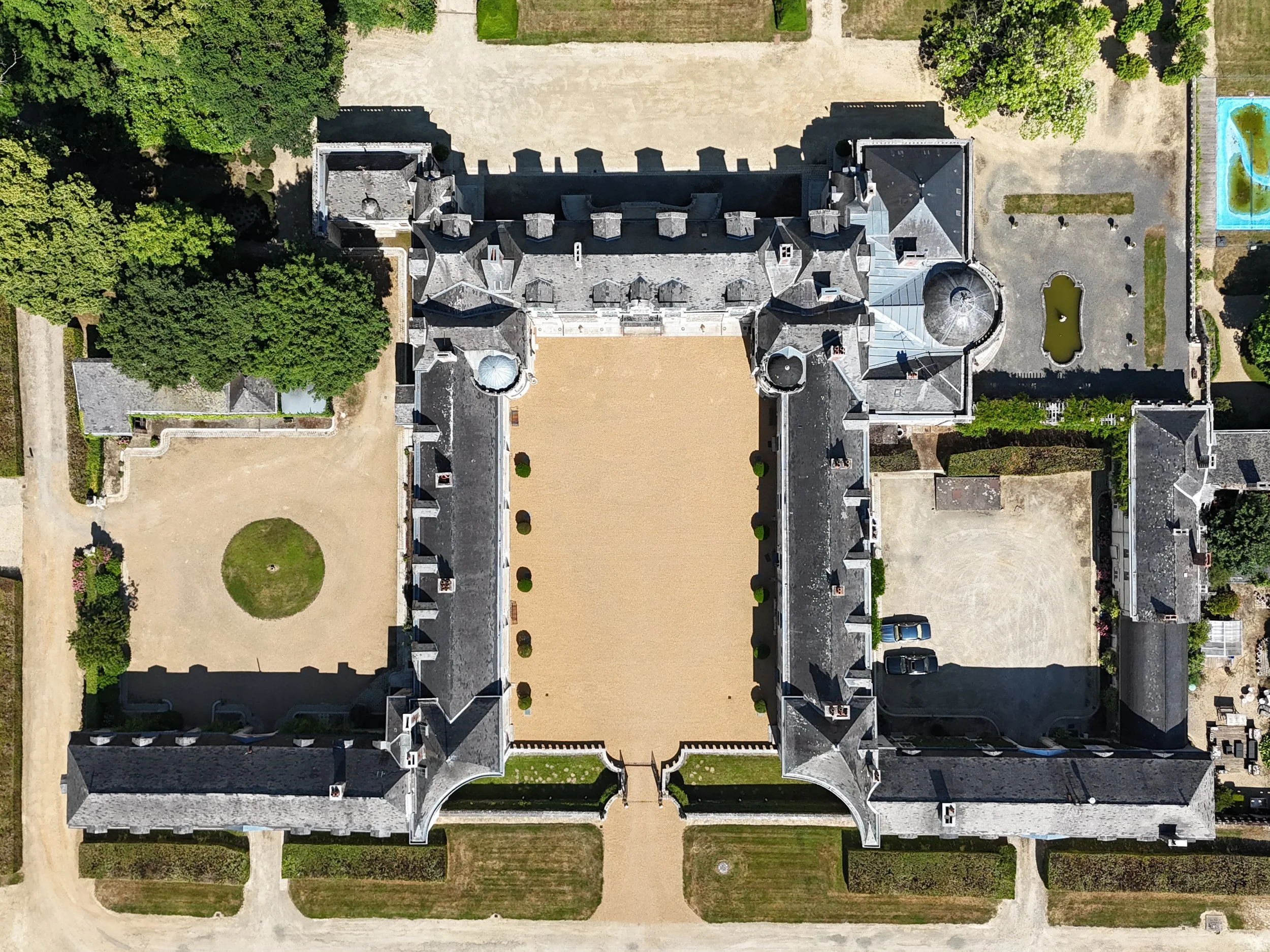 francis-york-anjou-chateau-kings-horses-denniel-immobilier-7.JPG