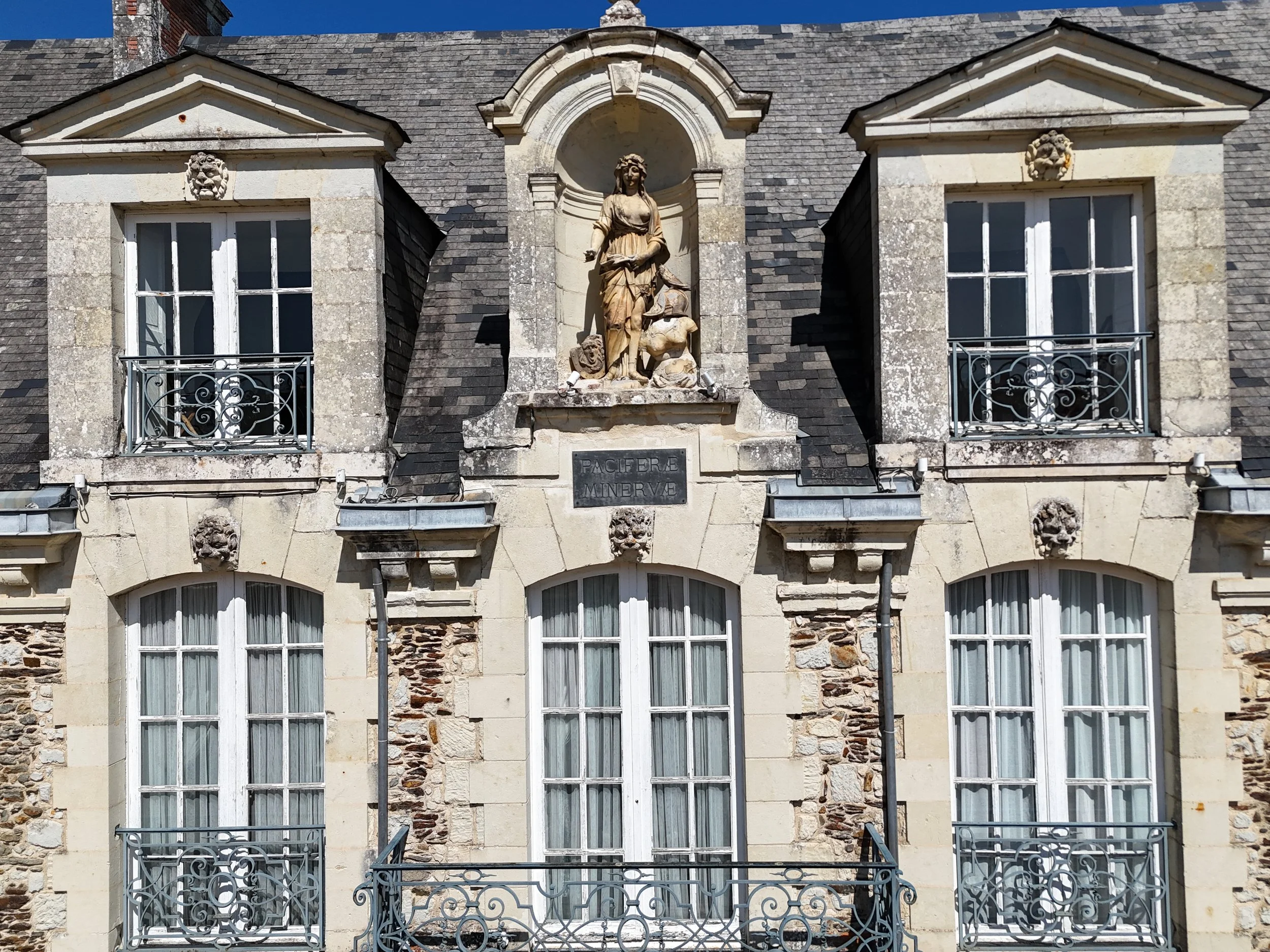francis-york-anjou-chateau-kings-horses-denniel-immobilier-9.JPG