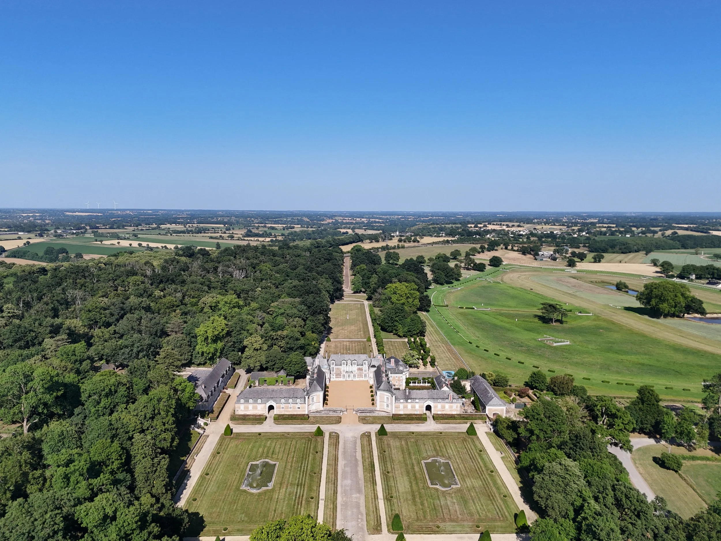francis-york-anjou-chateau-kings-horses-denniel-immobilier-14.JPG