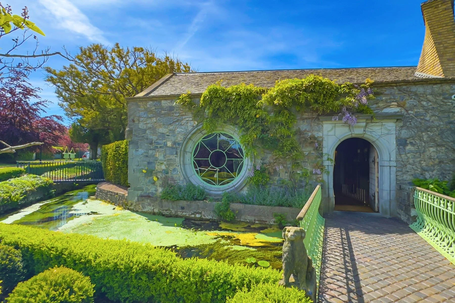 irish-village-restored-by-ryanair-founder-tony-ryan-20-million-5.jpeg