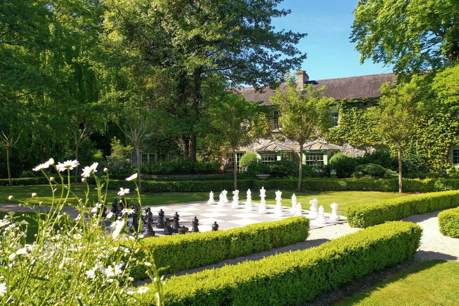 irish-village-restored-by-ryanair-founder-tony-ryan-20-million-9.jpeg