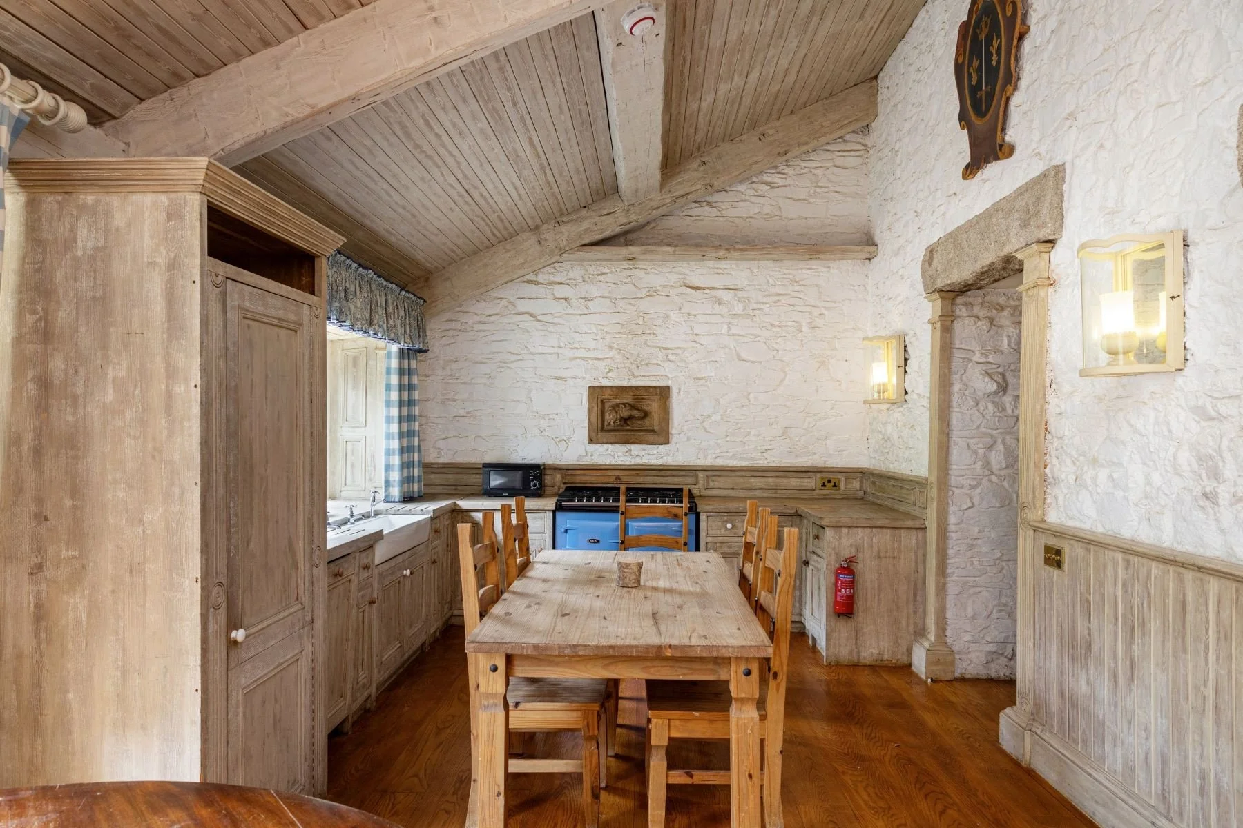 irish-village-restored-by-ryanair-founder-tony-ryan-20-million-51.jpeg