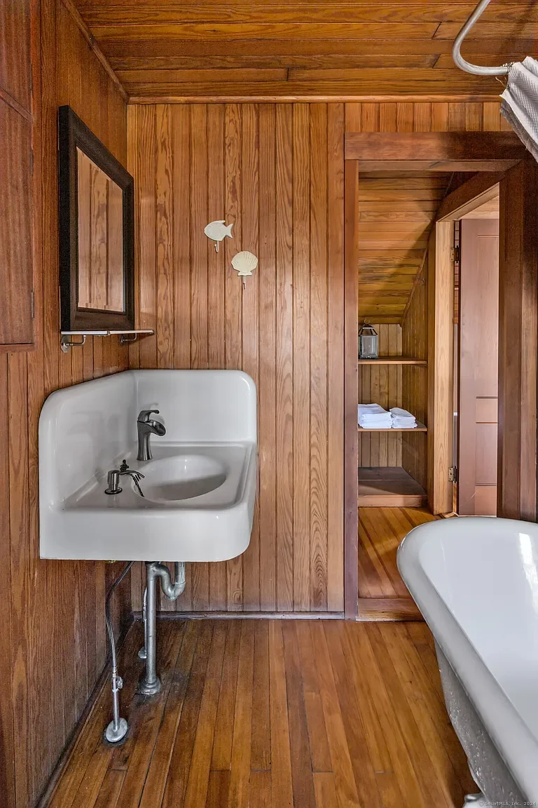 Belden-Island-Private-Island-for-Sale-in-Branford-Connecticut-3.webp