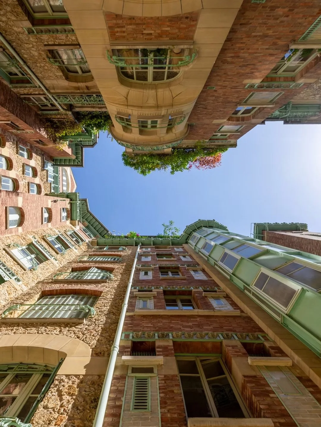 francis-york-restored-paris-apartment-art-nouveau-building-23.jpeg