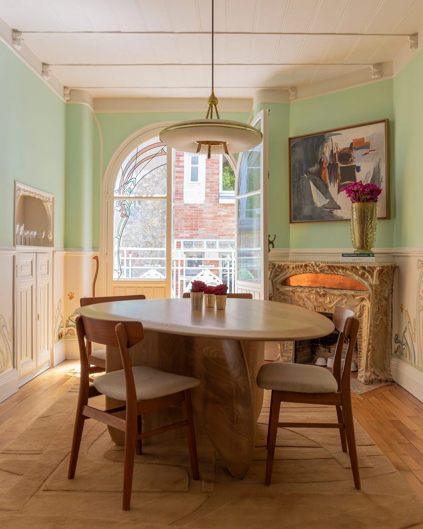 francis-york-restored-paris-apartment-art-nouveau-building-17.jpeg