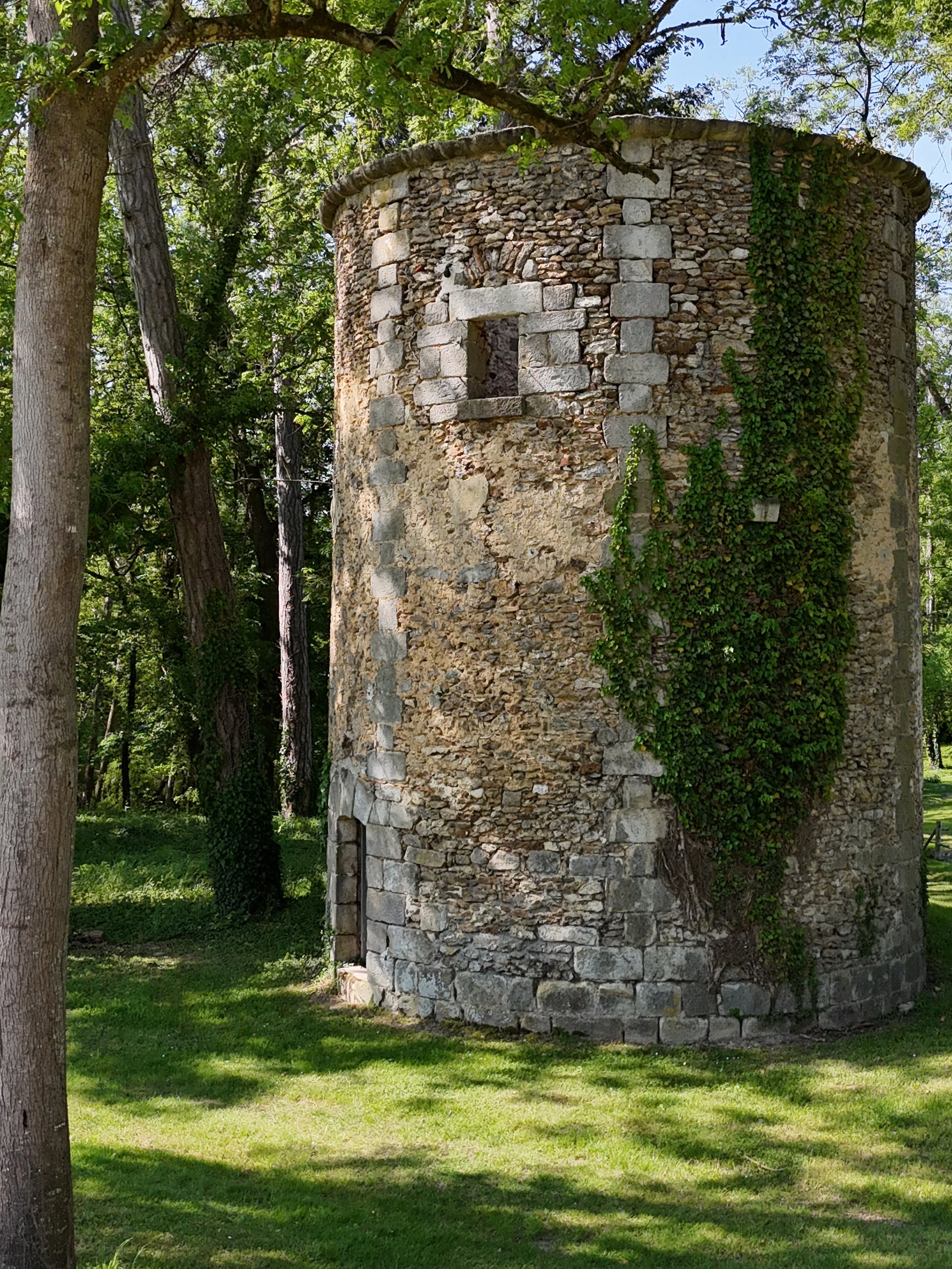 francis-york-18th-century-chateau-60km-from-paris-9.JPG