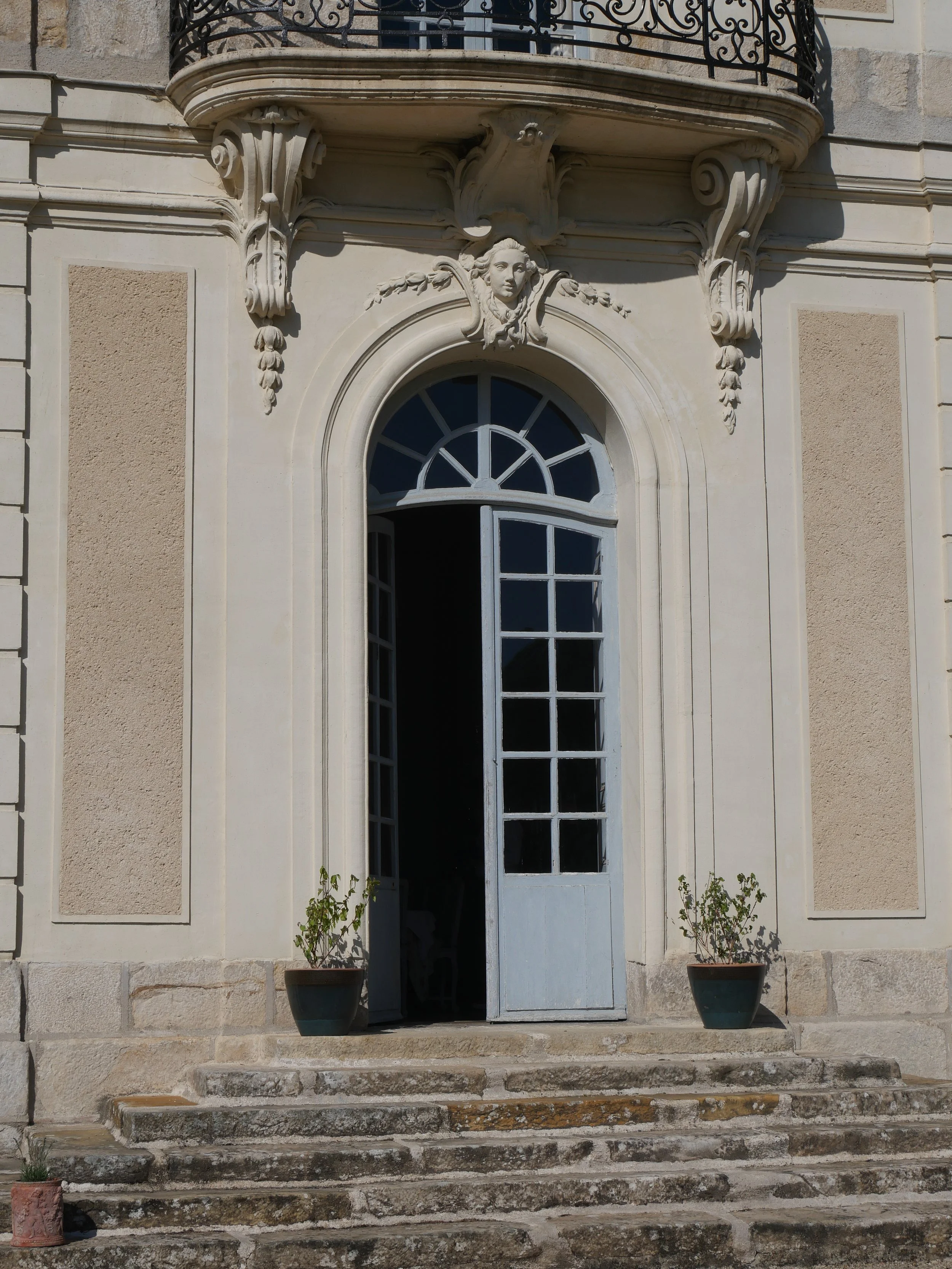francis-york-18th-century-chateau-60km-from-paris-46.JPG