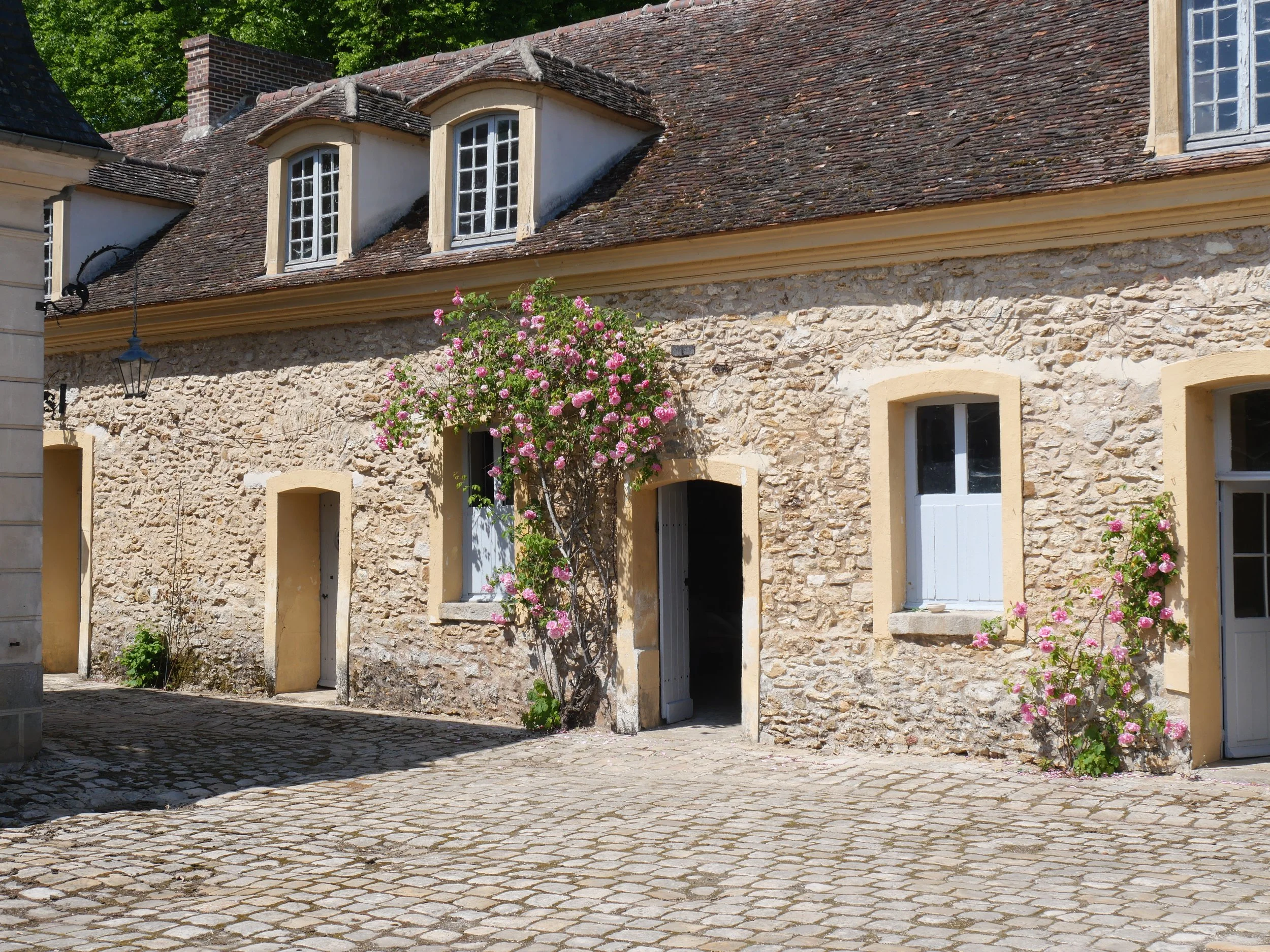 francis-york-18th-century-chateau-60km-from-paris-81.JPG