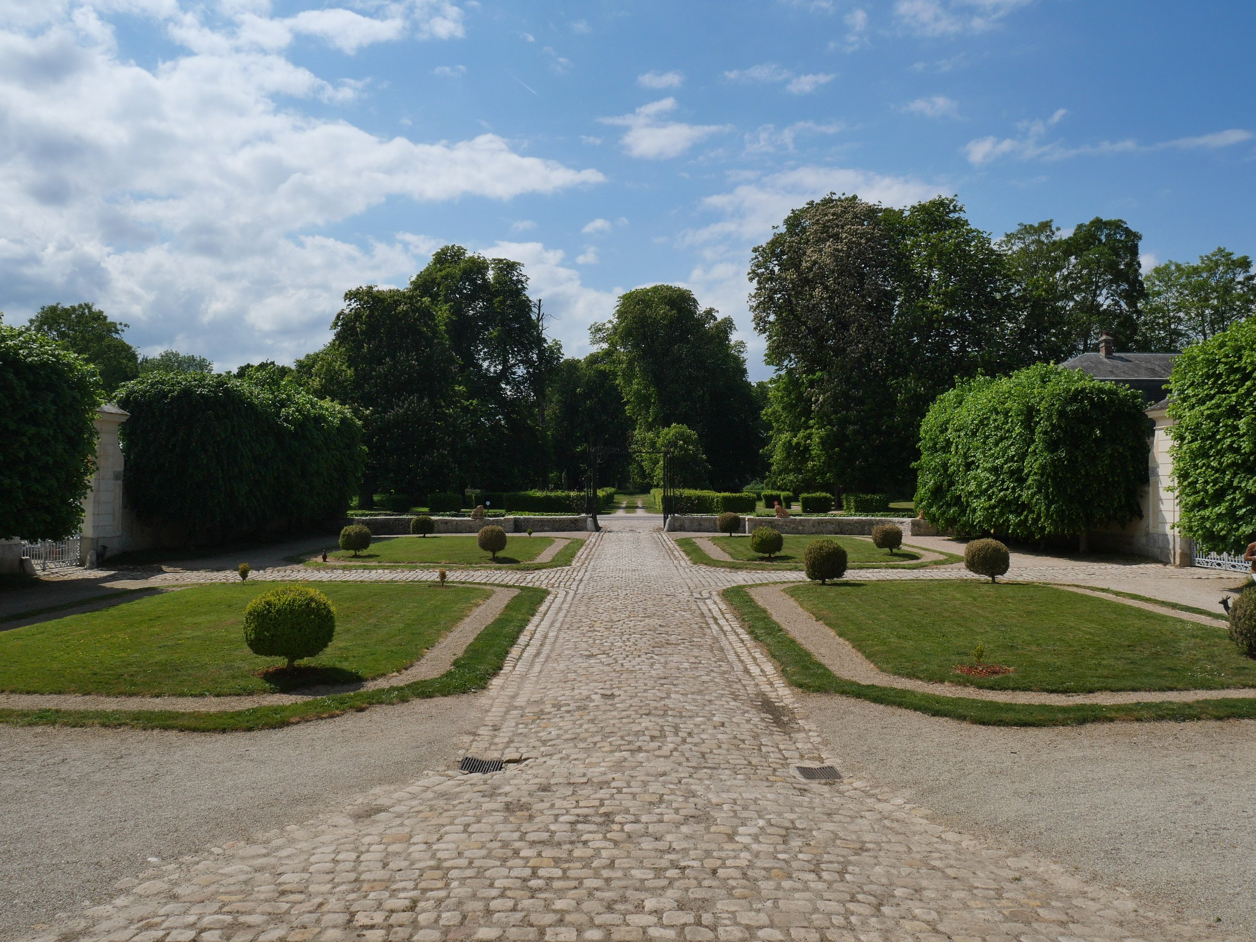 francis-york-18th-century-chateau-60km-from-paris-89.JPG