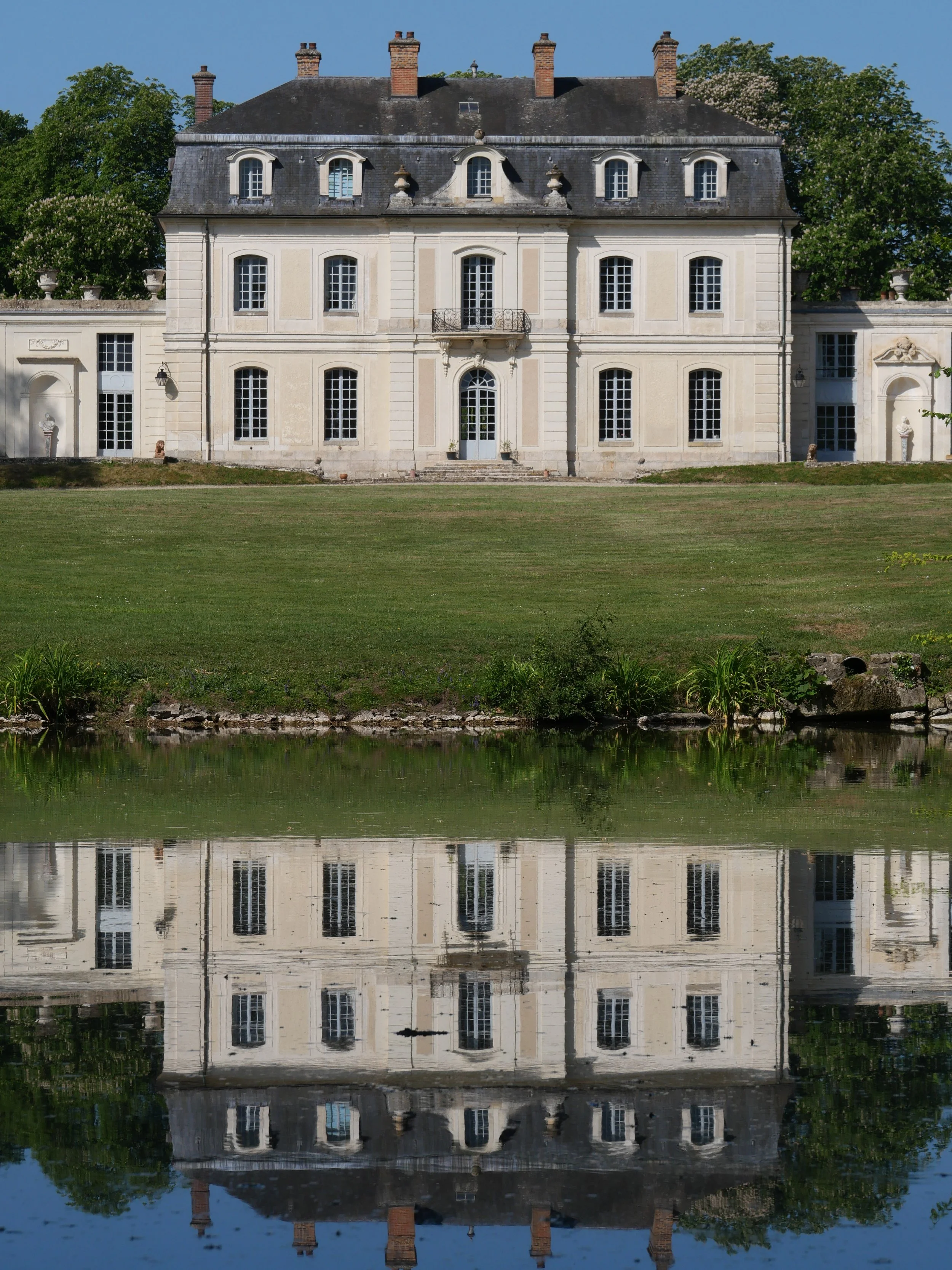 francis-york-18th-century-chateau-60km-from-paris-58.JPG