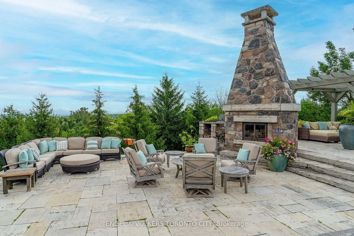 francis-york-tally-ho-106-acre-country-estate-ontario-9.jpg