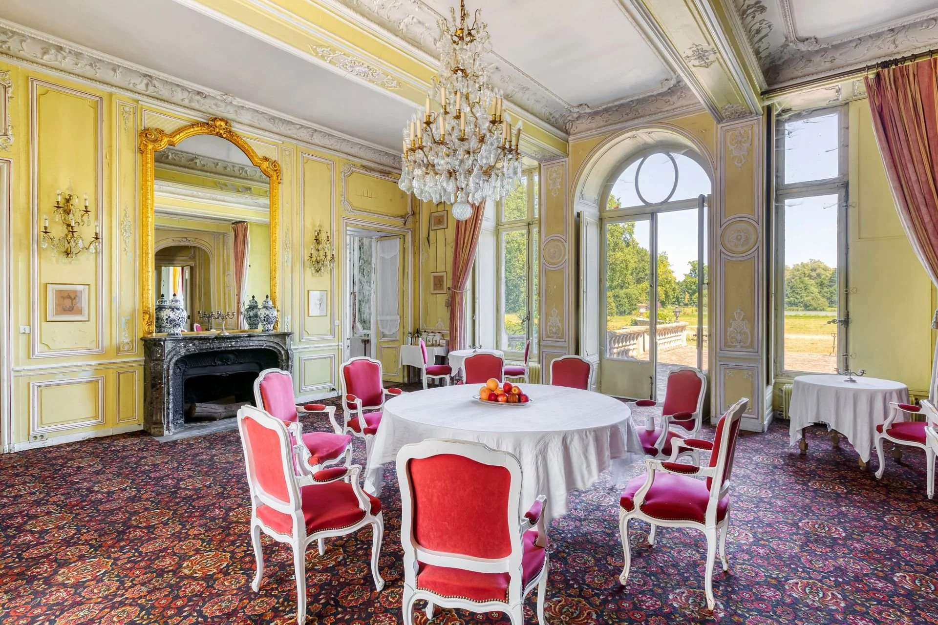 paris-region-chateau (1).jpg