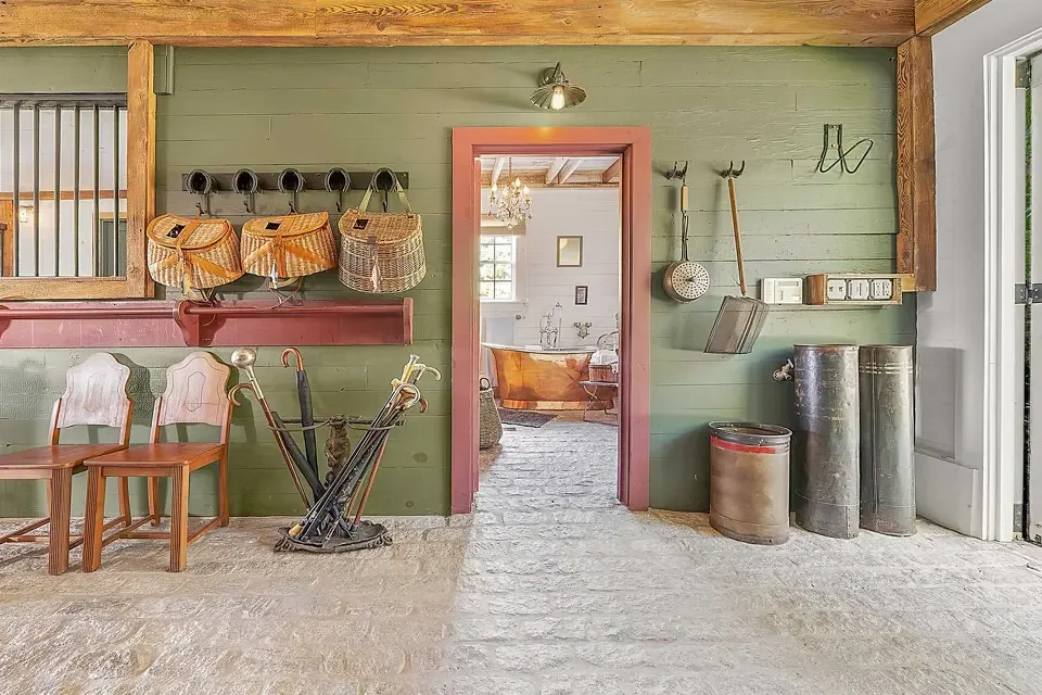 francis-york-white-bridge-farm-old-chatham-new-york-1775-farmhouse-3.webp