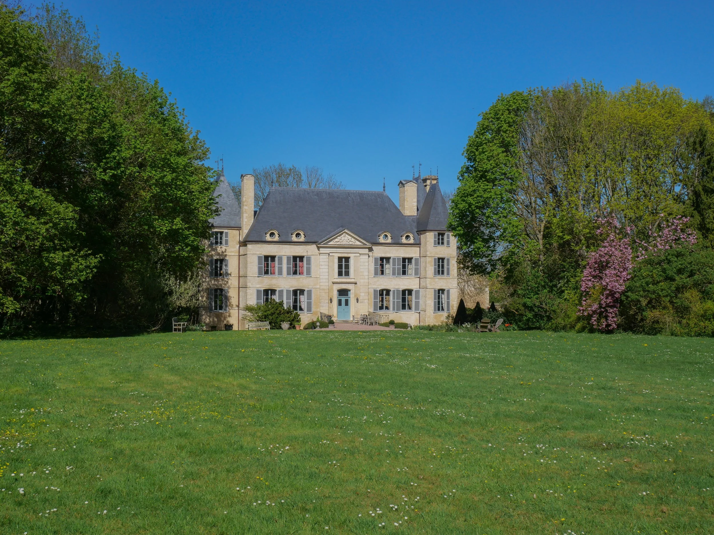 francis-york-restored-chateau-in-normandy-4.jpg