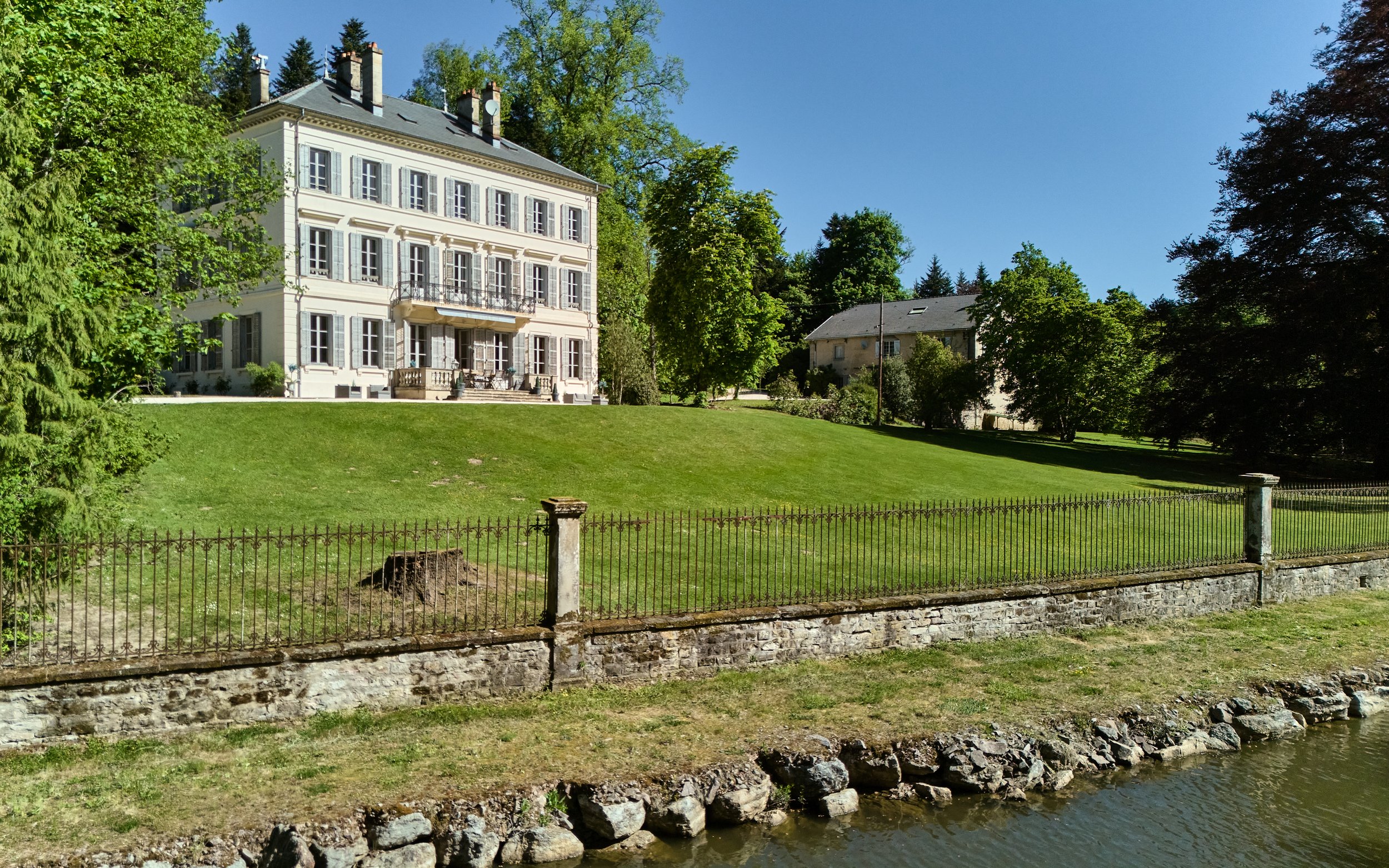 chateau-de-freland-france-for-sale-4.jpg