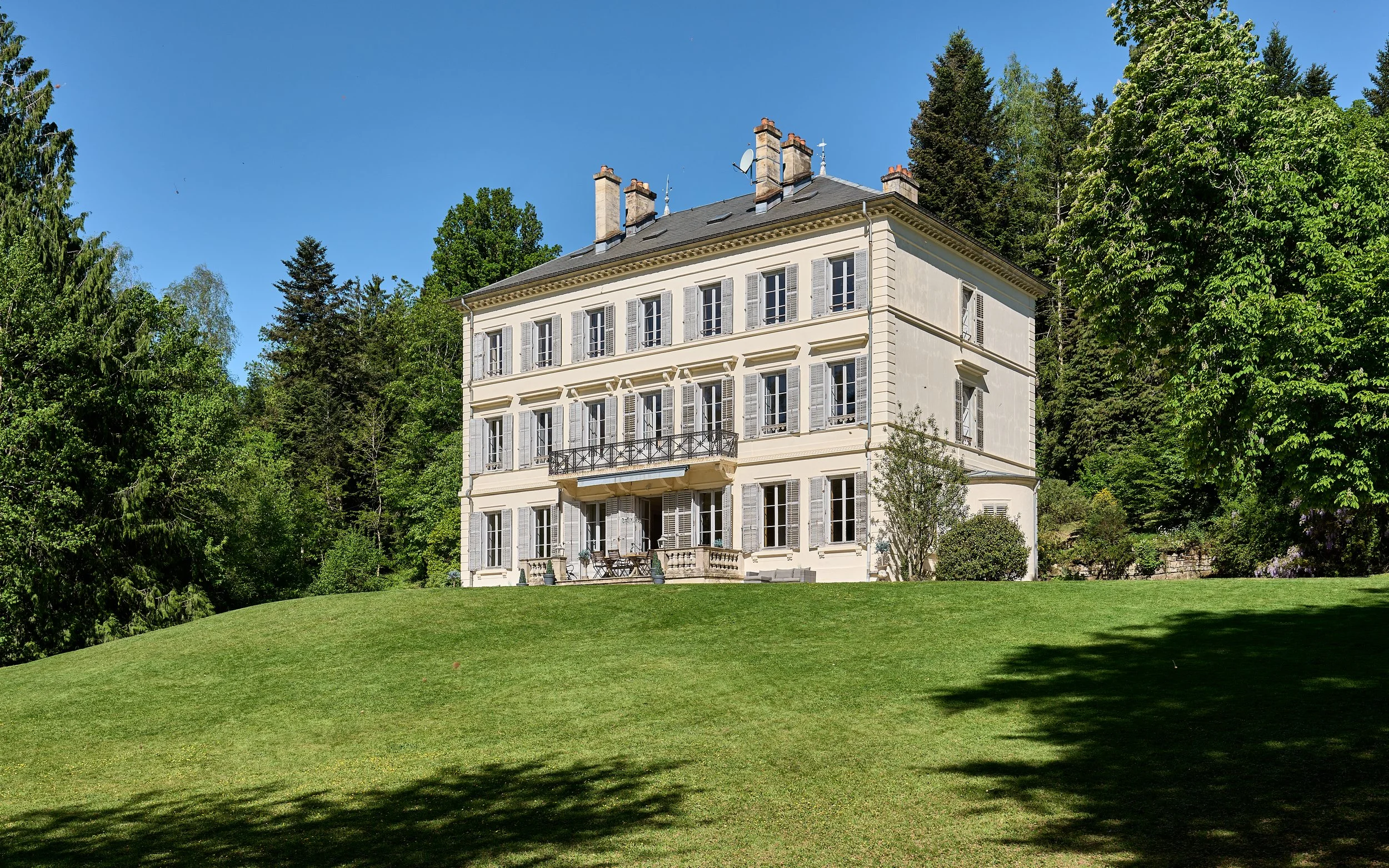 chateau-de-freland-france-for-sale-6.jpg
