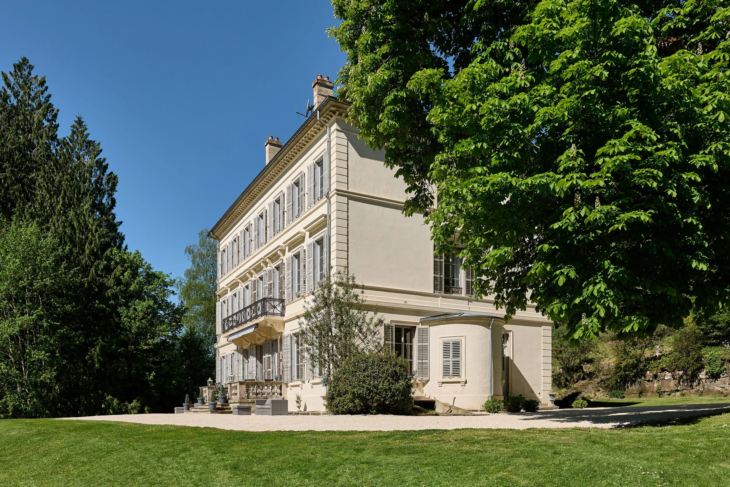 chateau-de-freland-france-for-sale-15.jpg