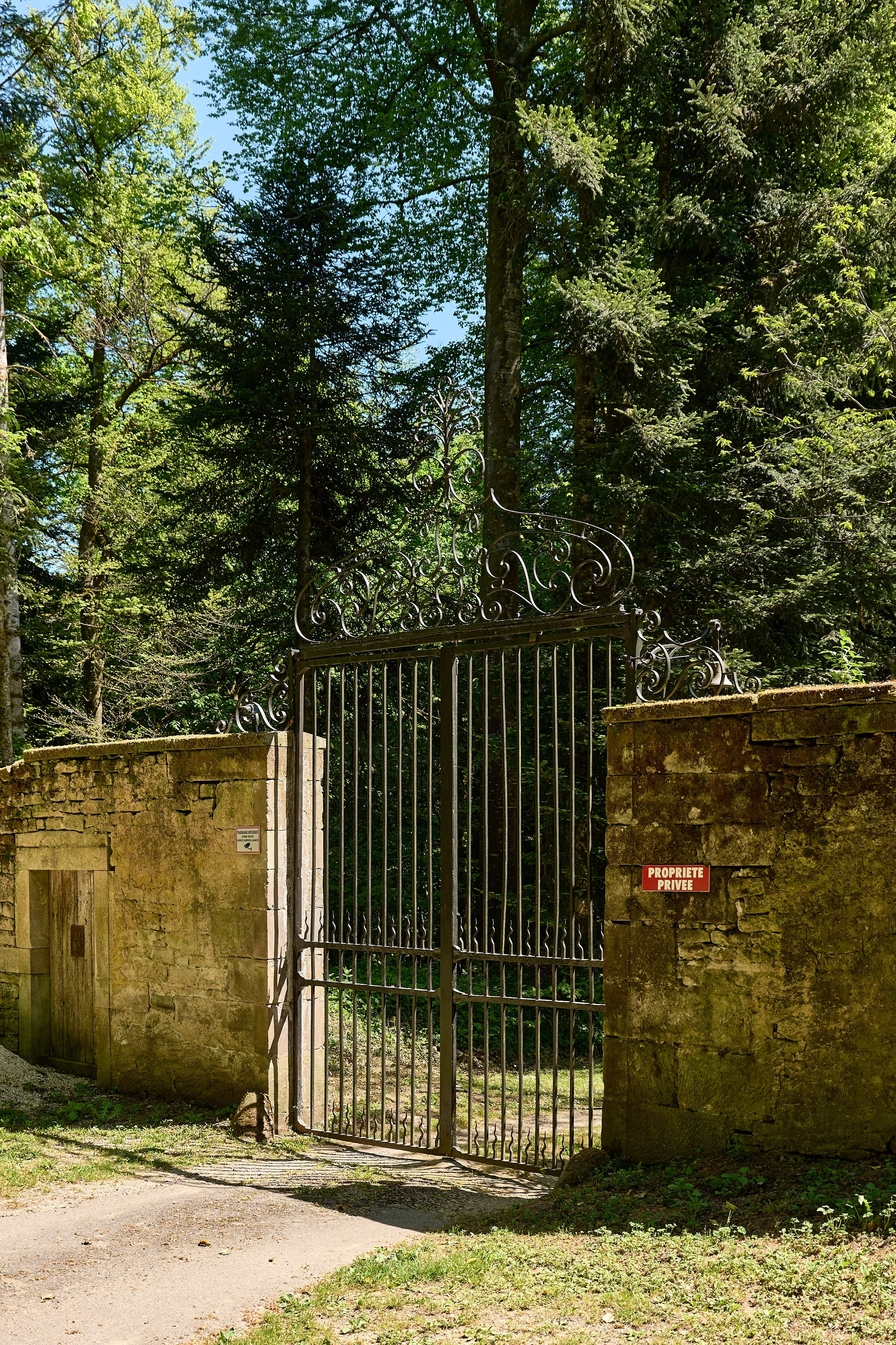 chateau-de-freland-france-for-sale-47.jpg