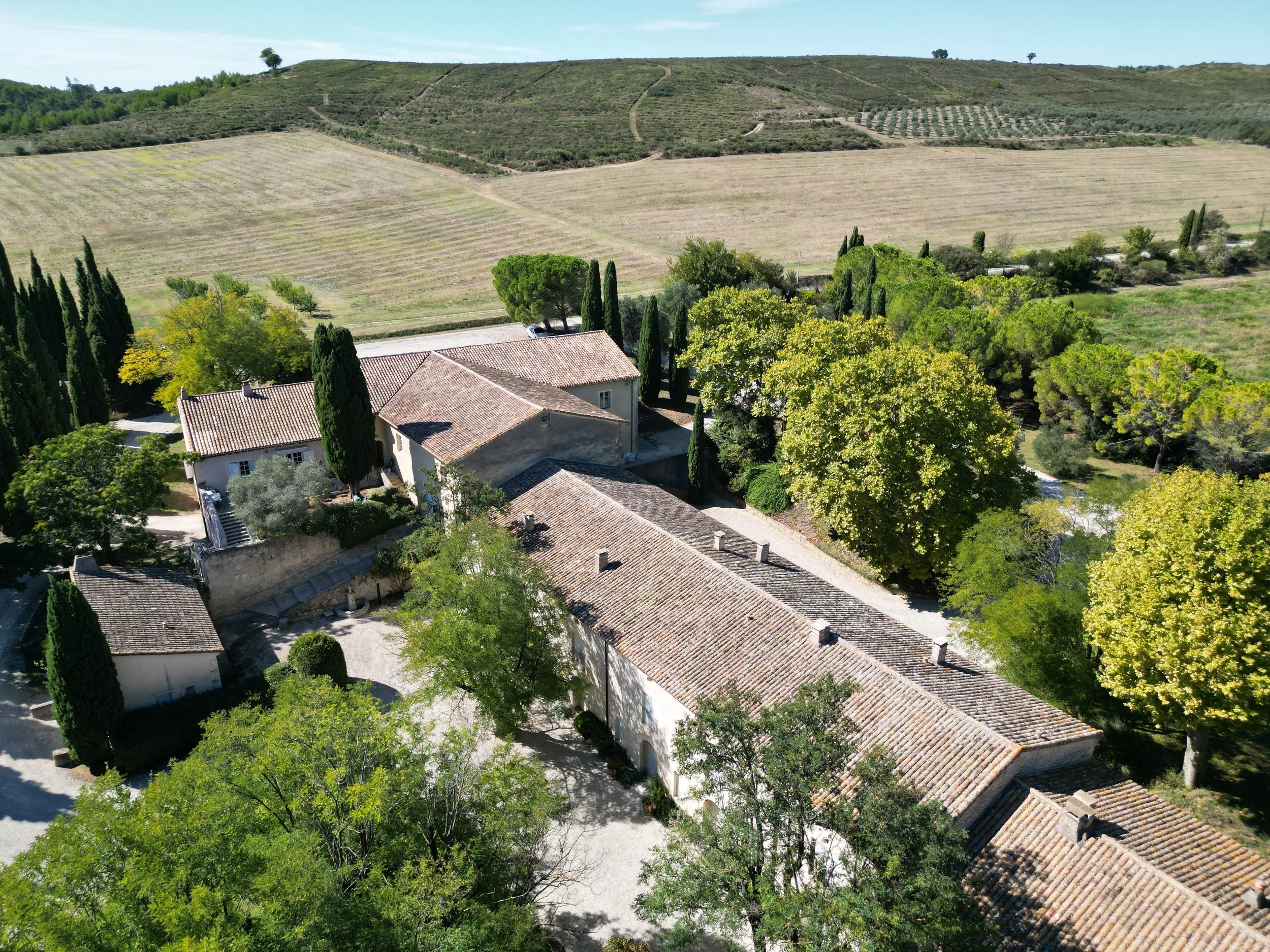 country-estate-near-nimes-france-for-sale-10.JPG