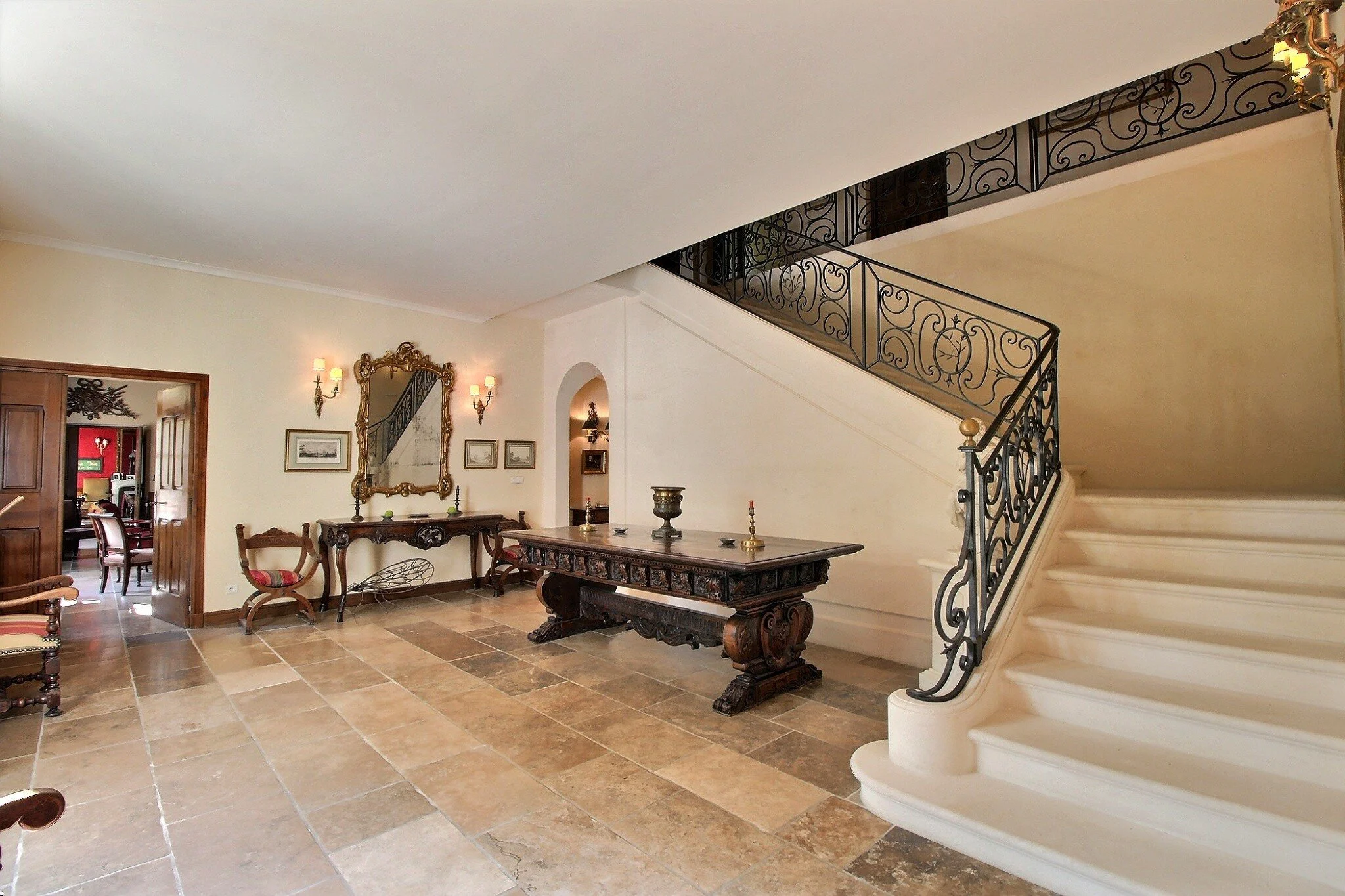 country-estate-near-nimes-france-for-sale-16.jpg