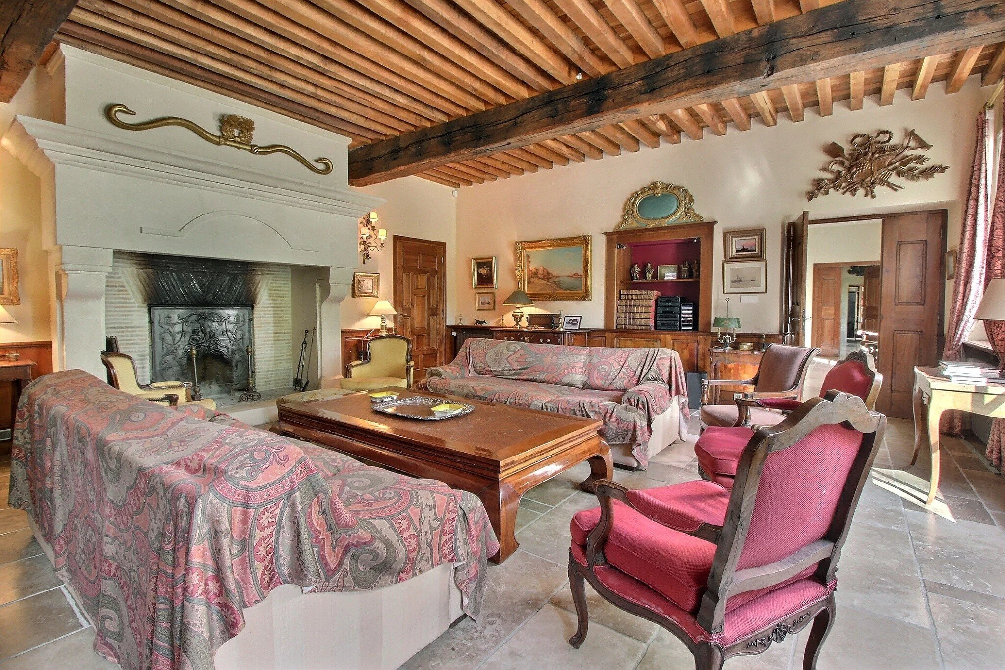 country-estate-near-nimes-france-for-sale-18.jpg