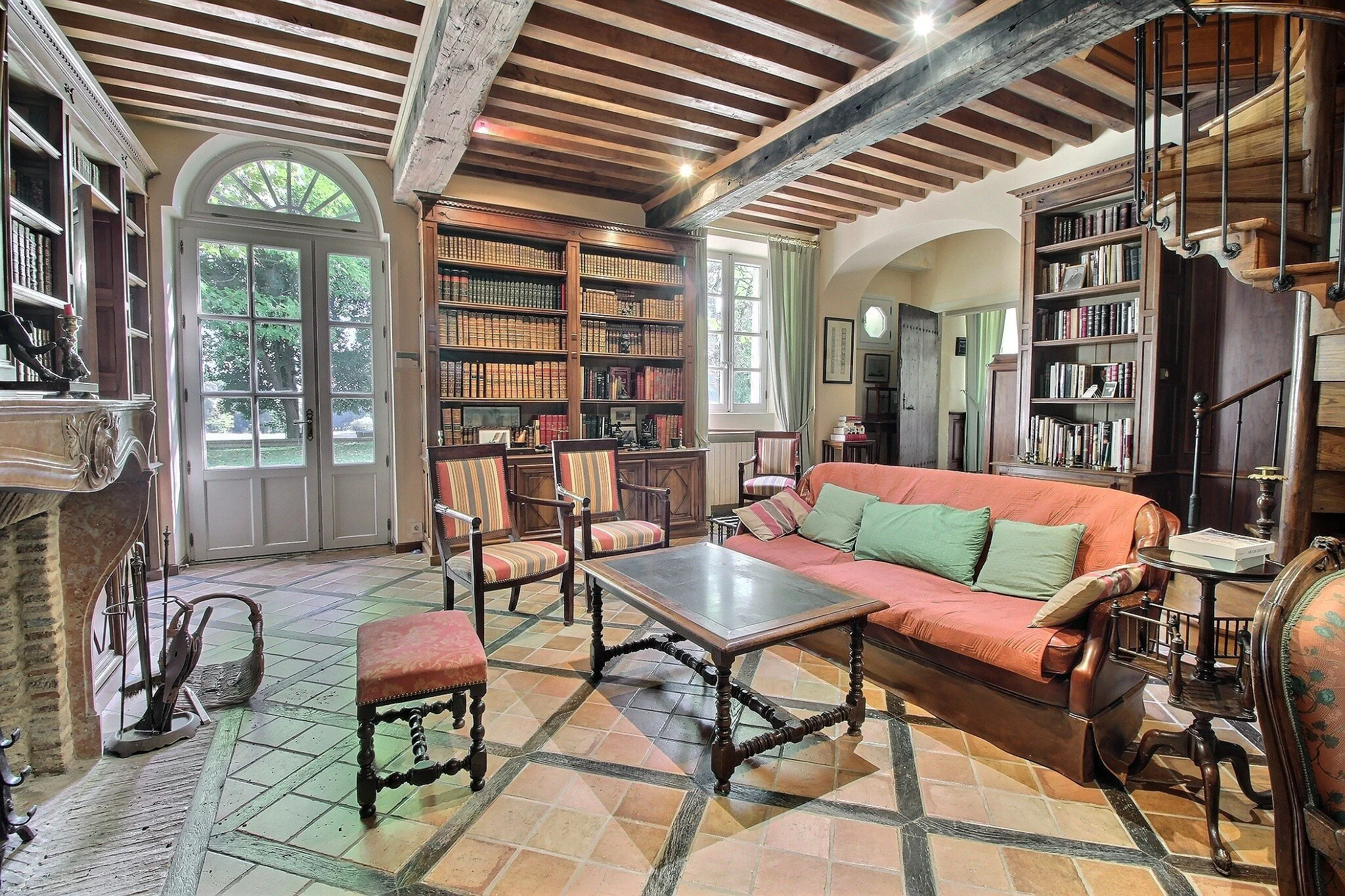 country-estate-near-nimes-france-for-sale-20.jpg