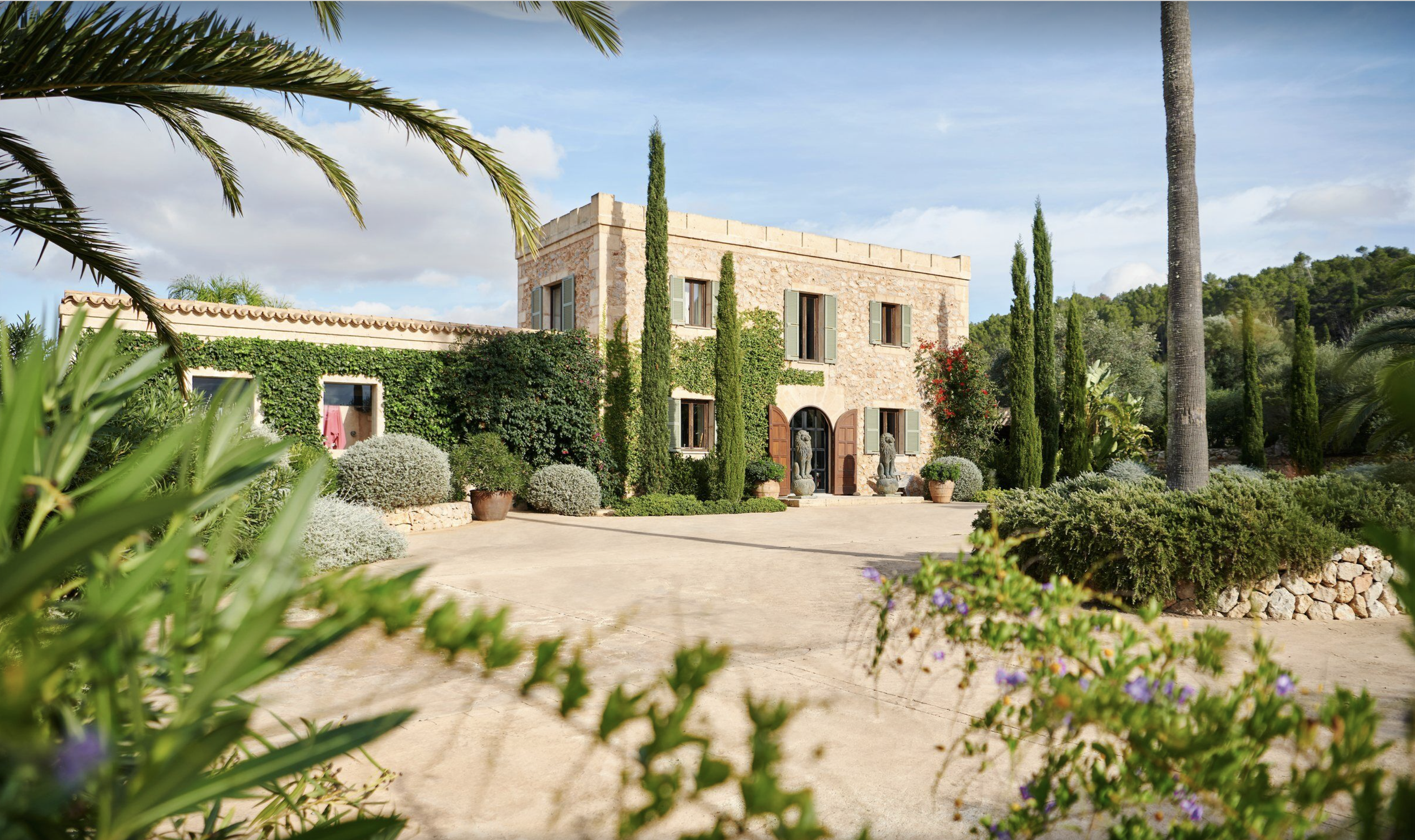 Francis-York-Finca-Sonrisa-Design-Led-Country-Estate-Mallorca-17.webp