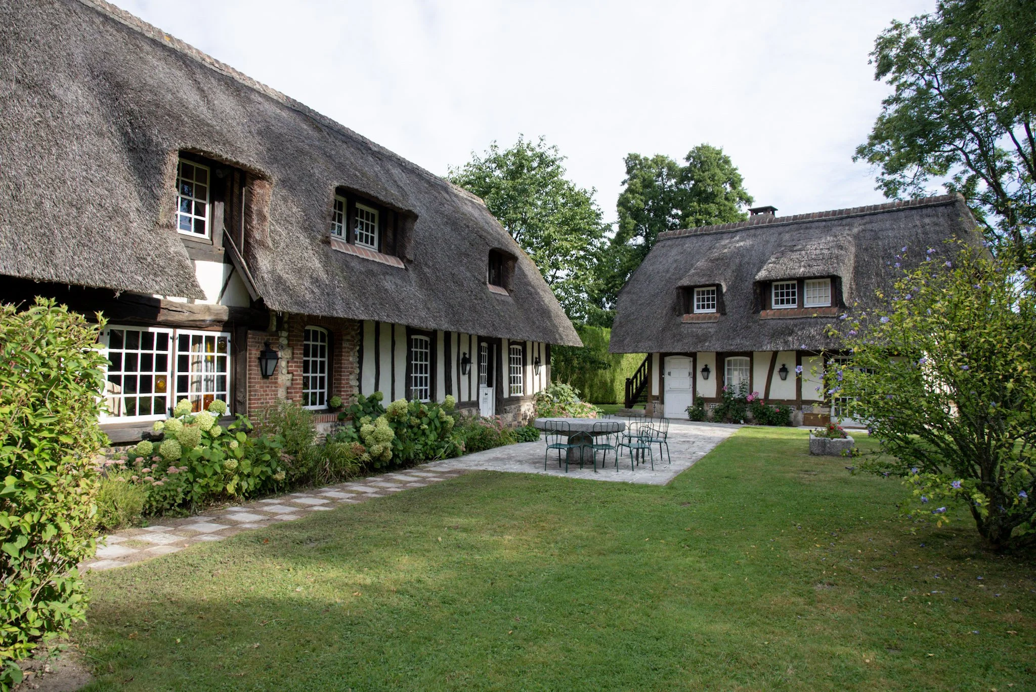 medieval-chateau-normandy-art-centre-denniel-immobilier-9.jpg